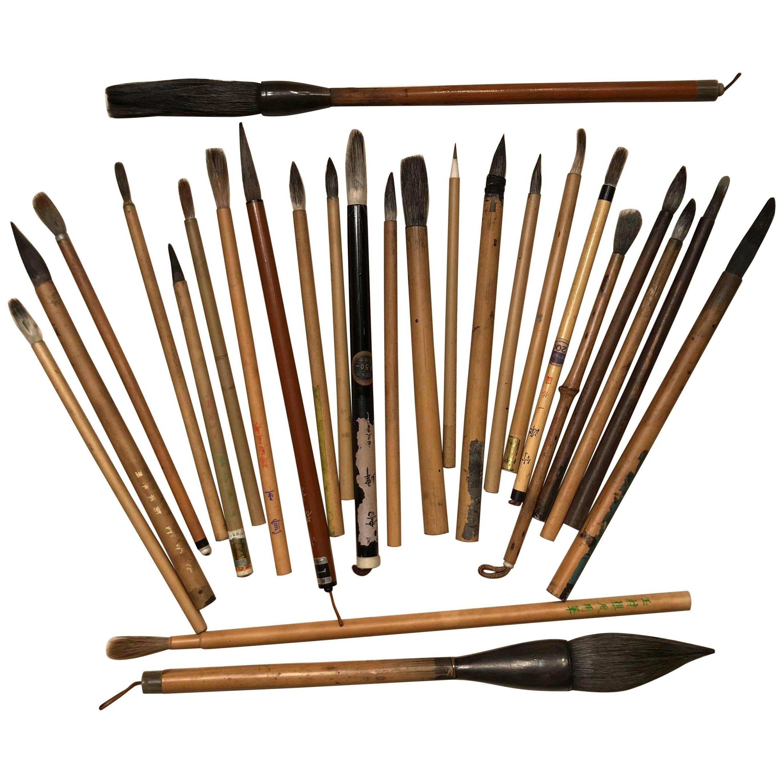 Artisan's Cache of 25 Old Chinese Paint Calligraphy Bamboo Brushes