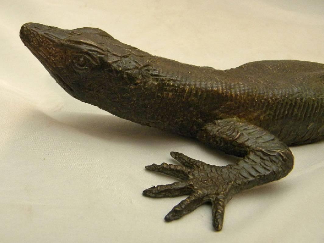 Fine Hand made Hand cast Antique Bronze Lizard Old Japan In Good Condition In South Burlington, VT