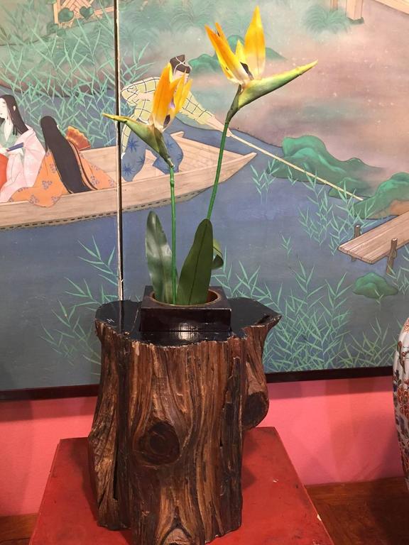 Japanese Fine Antique Natural Form Black Lacquered Ikebana Planter