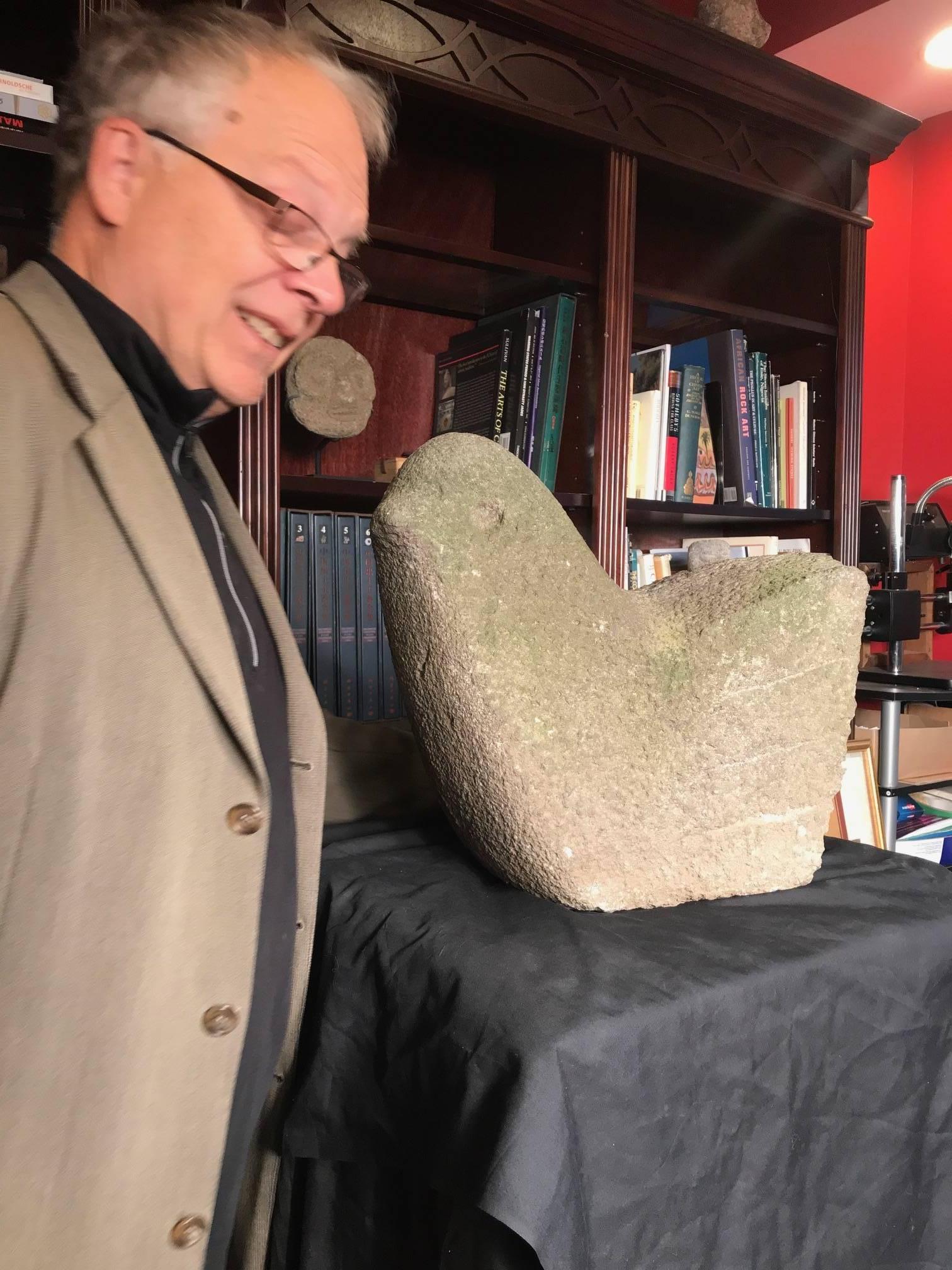 An impressive large hand-carved granite stone bird by master artisan Kazuhiro Miyagawa, mid-20th century. 

Masterfully fashioned in a Minimalist flavor replete with feathers on its back tail section. Fine aged patina. Probably unique. Recently