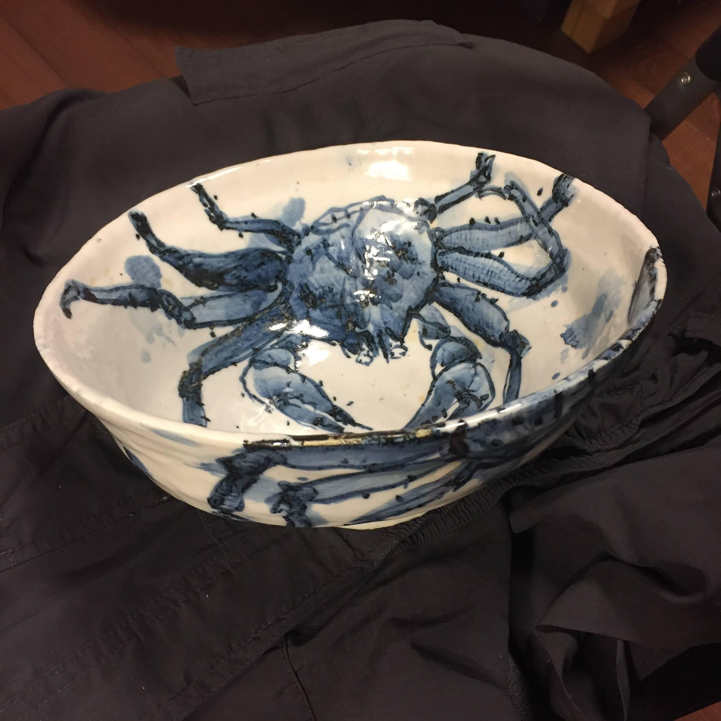 20th Century Important Japanese Hand-Painted Blue and White Crab Bowl Signed Kusube Yaichi
