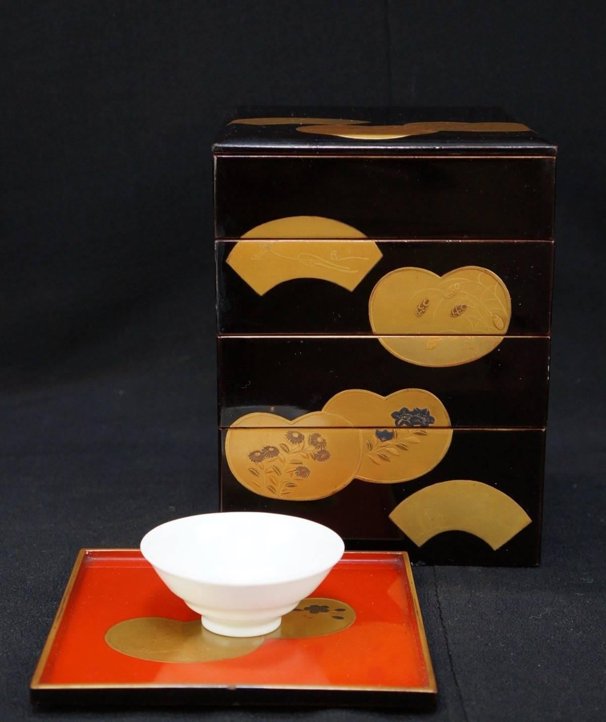Japanese Fine Antique Hand Lacquered Complete Bento Food Box, Early 20th Century 3