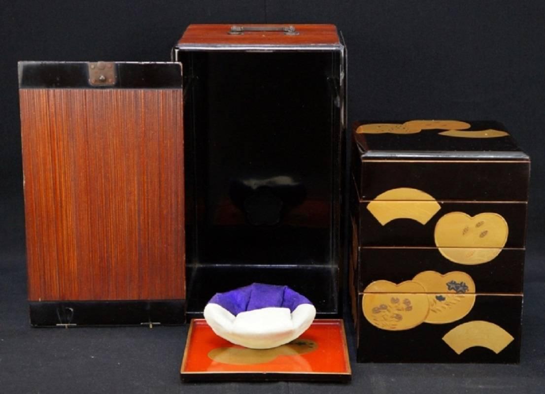Hand-Crafted Japanese Fine Antique Hand Lacquered Complete Bento Food Box, Early 20th Century