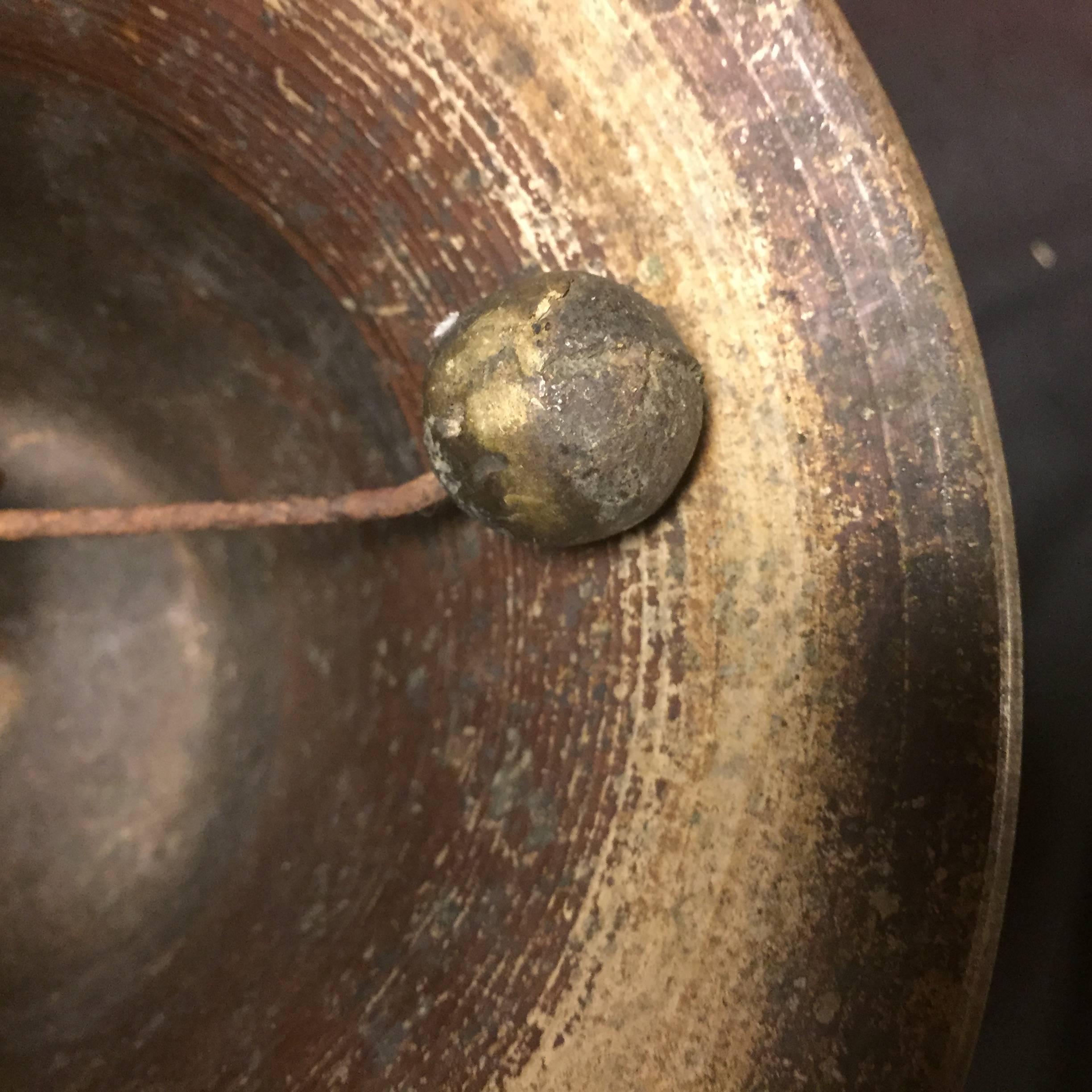 Fine Japanese Antique Cast Bronze Hand Bell Rings Beautifully When Struck 2