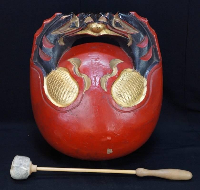 Japanese big 16 inch temple find from early Taisho period, 1912-1926, 

Condition: beautiful used condition just the way we like to find them 

A large hand-carved hand lacquered, and hand gilded wooden chanting drum mokugyo, a fish form wooden