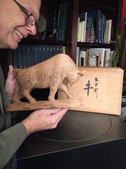 Japan Old Fine Hand-Carved  Bull Bison Gorgeous Grain Signed Mint & Boxed