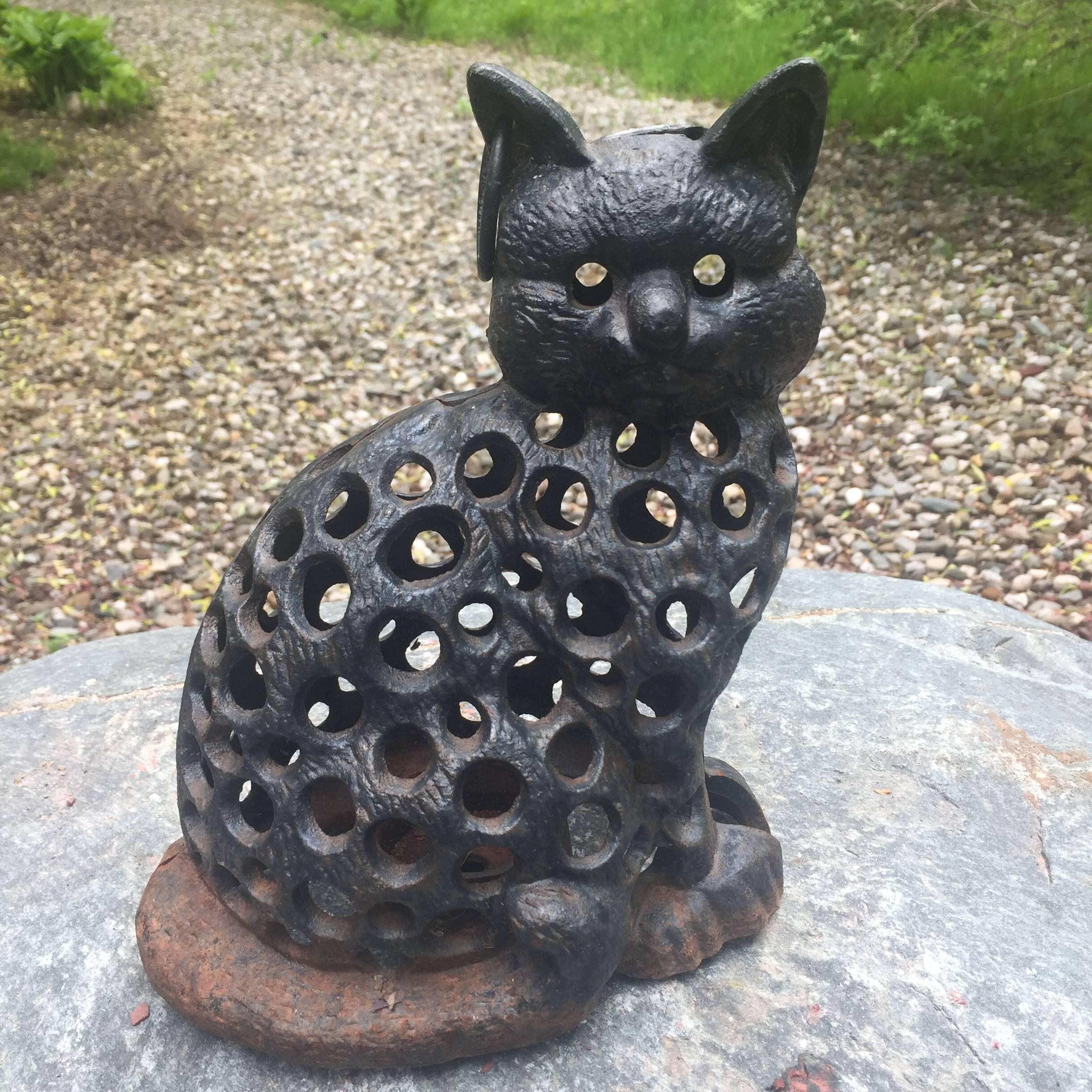 Japanese Cat Antique Lantern In Good Condition In South Burlington, VT