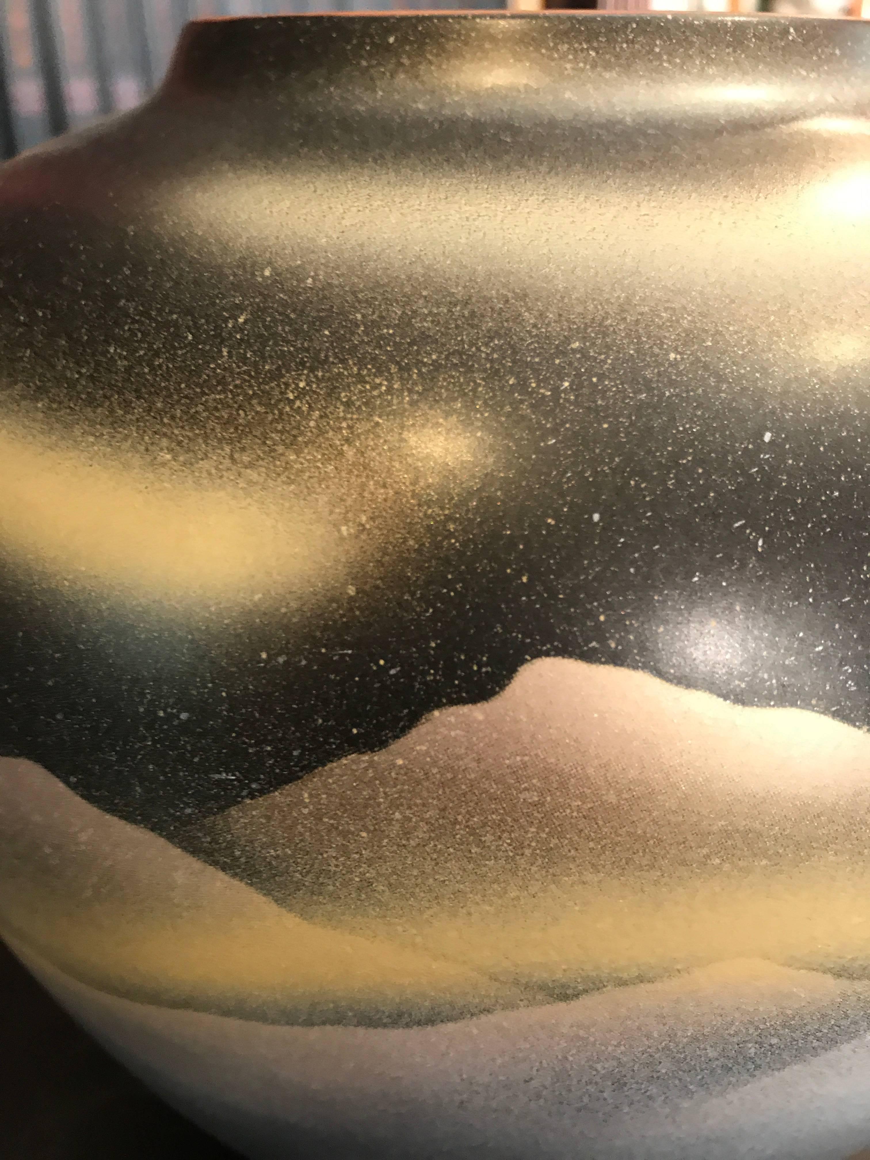 Japanese Sky and Mountains Vase with Signature Mint, Signed and Boxed In Good Condition In South Burlington, VT