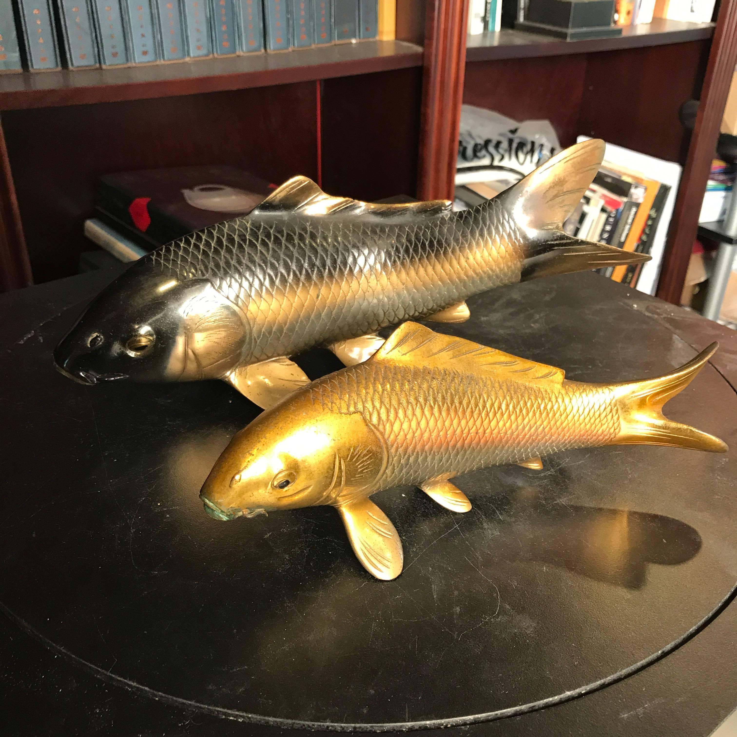 Hand-Painted Japanese Finely Cast Bronze Pair of Koi Signed, Mint and Boxed