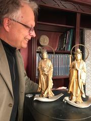 Japan Antique Pair Lovely Gold Gilt Wood Crowned Kannon Buddha, 19th Century