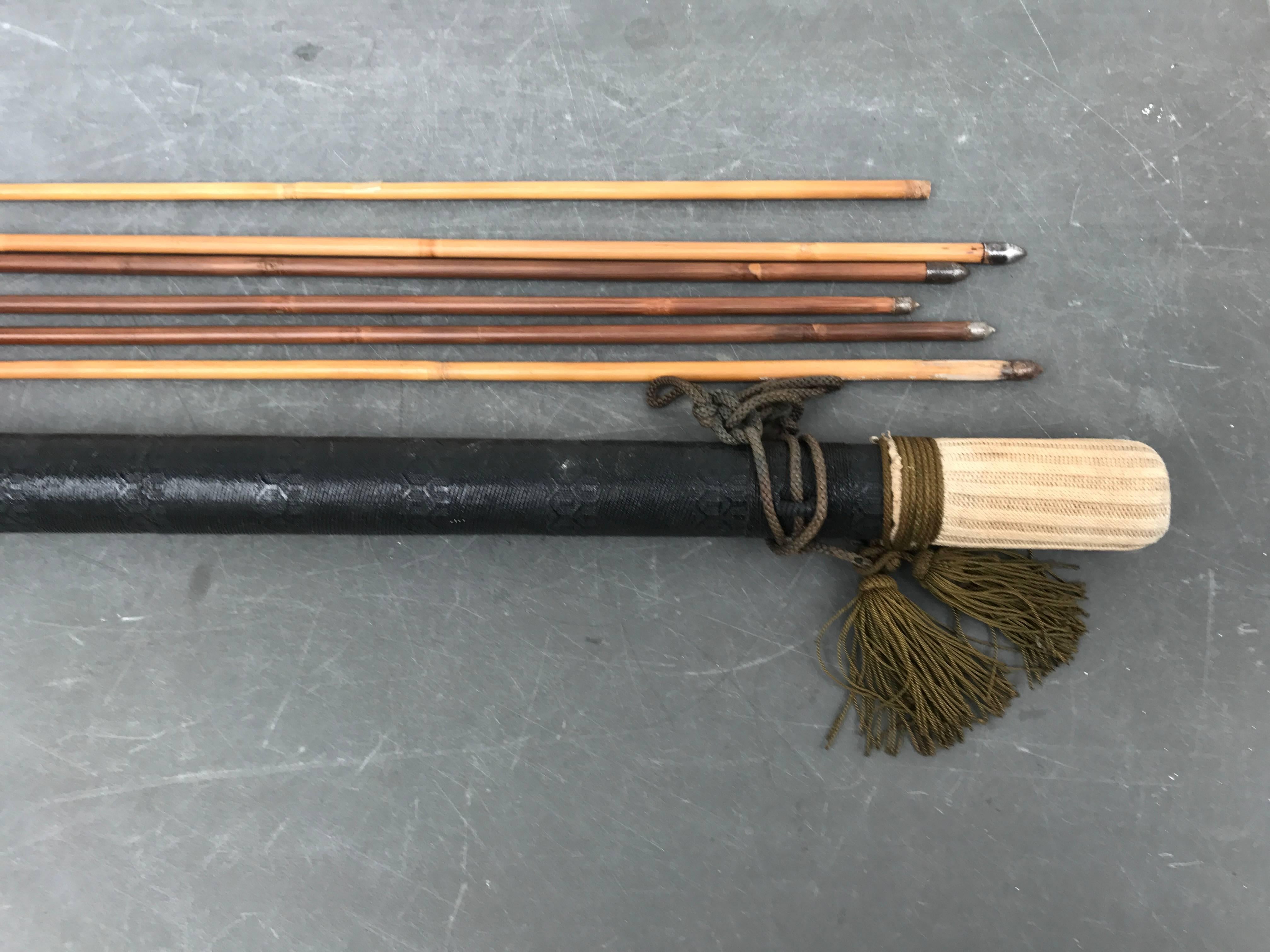 Hand-Crafted Japanese Antique Samurai Quiver and Bamboo Arrows