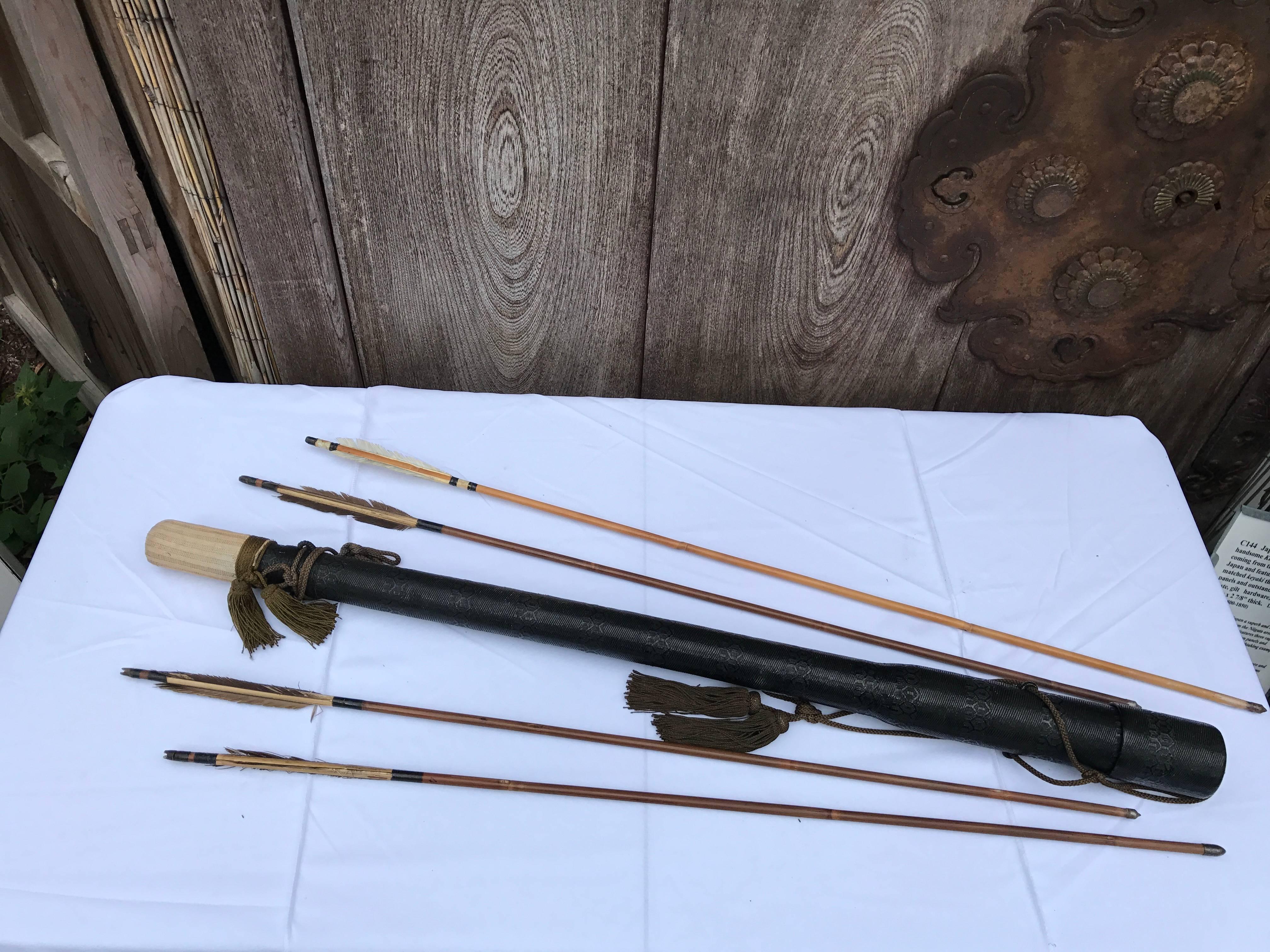 Japanese Antique Samurai Quiver and Bamboo Arrows In Good Condition In South Burlington, VT