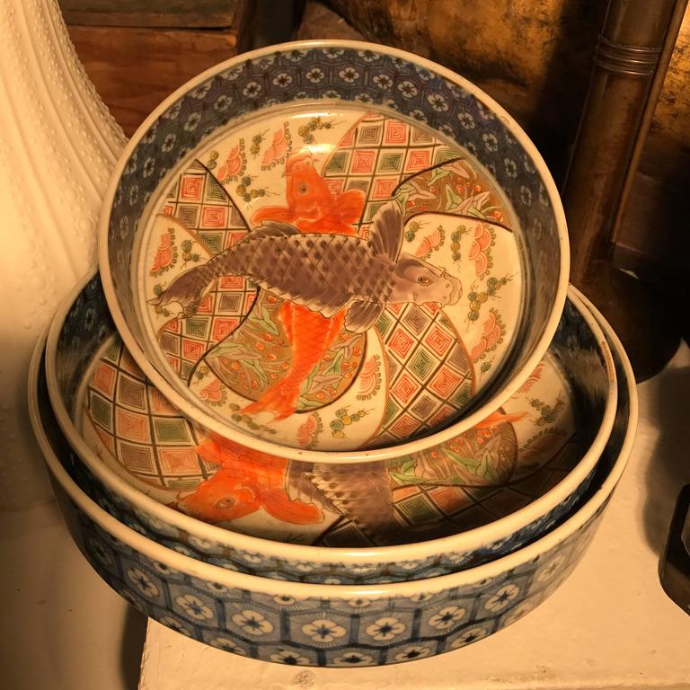 Japan Antique Set of Three HandPainted Koi Fish Bowls Imari, 1850 For