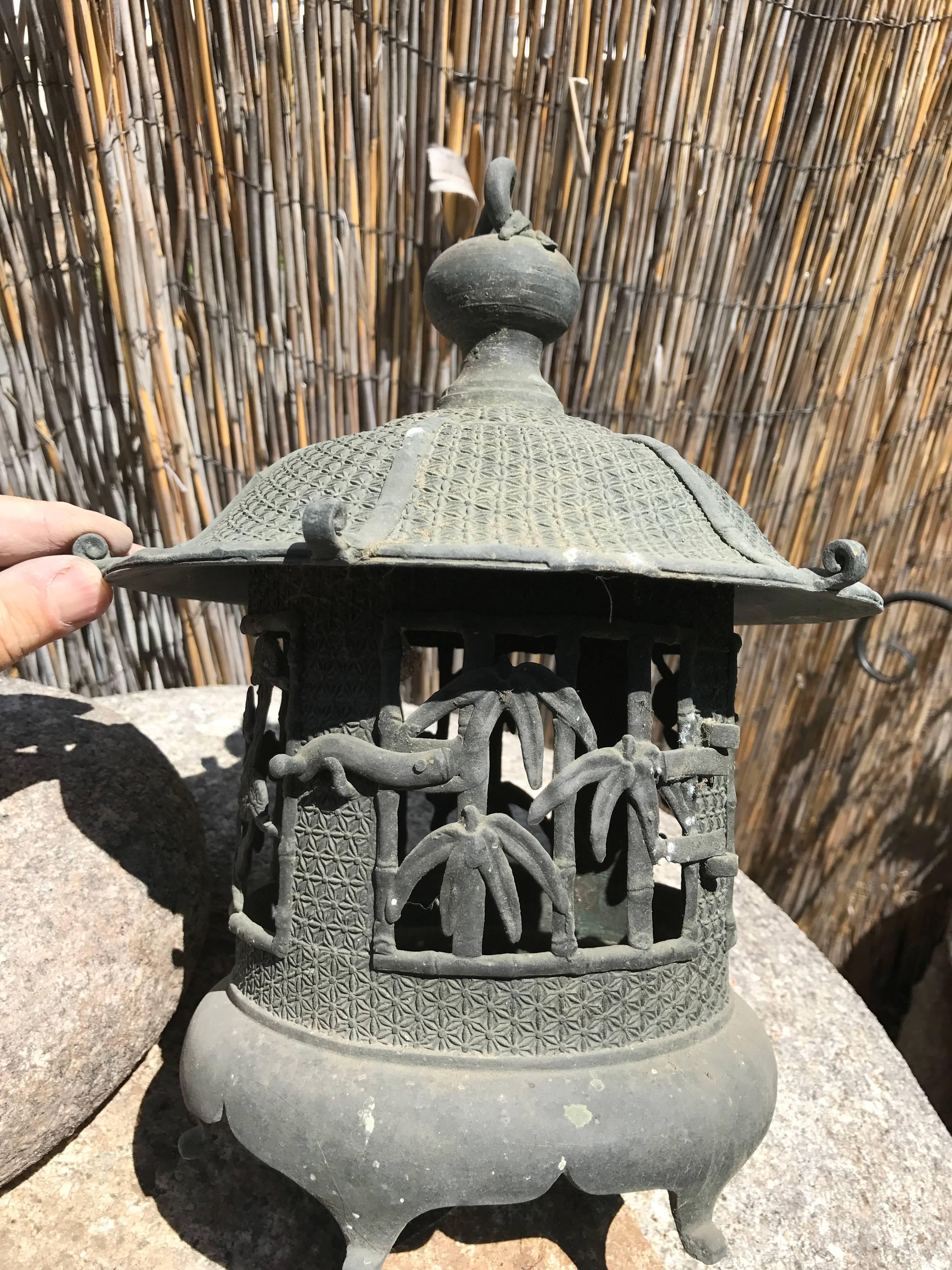 Japan Pagoda Lantern Finely Cast in Solid Bronze 2