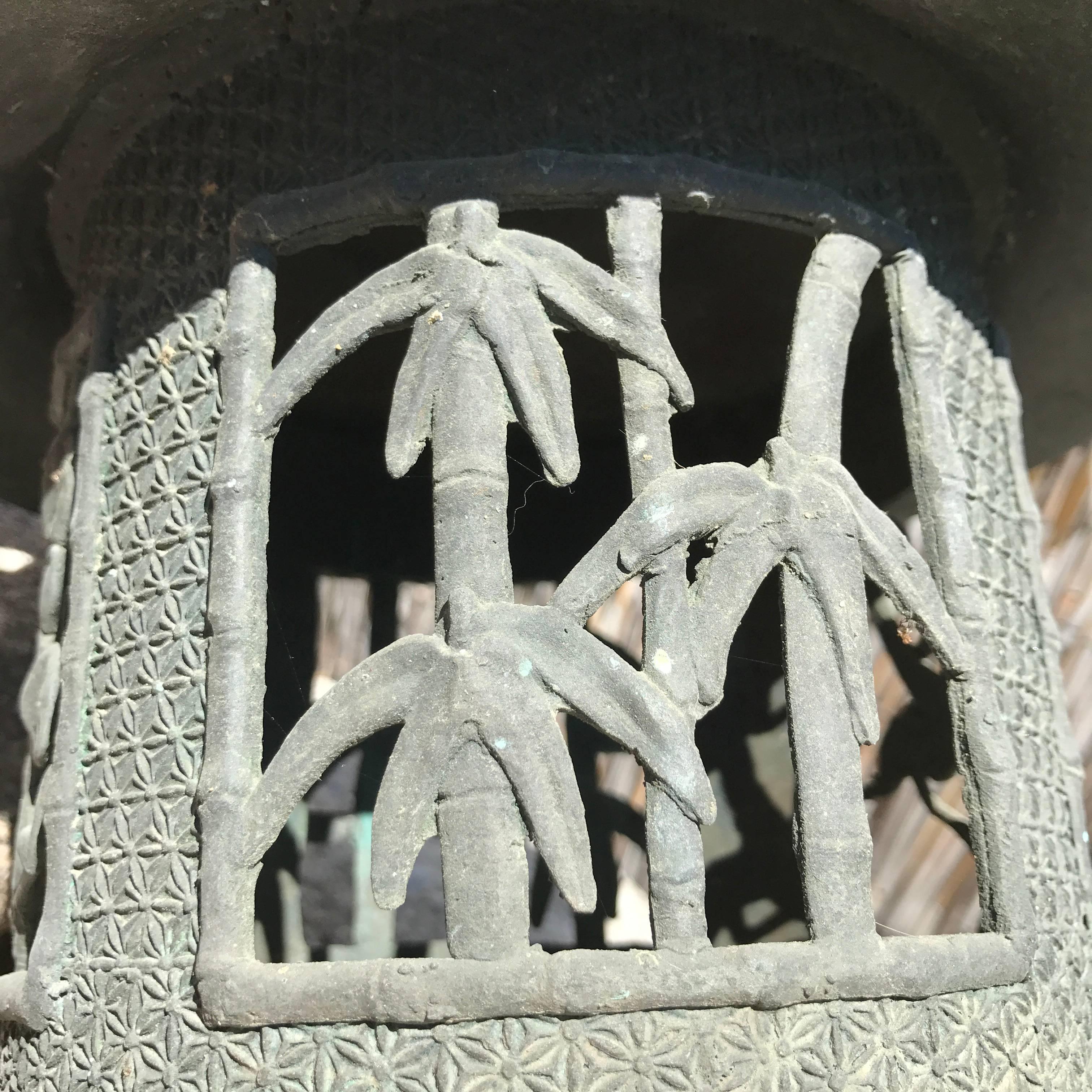 Japan Pagoda Lantern Finely Cast in Solid Bronze In Good Condition In South Burlington, VT