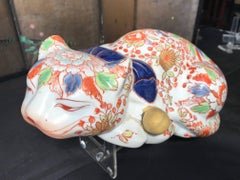 Japanese Big Imari Porcelain Crouching Cat Sculpture 90 Years Old, Signed Base