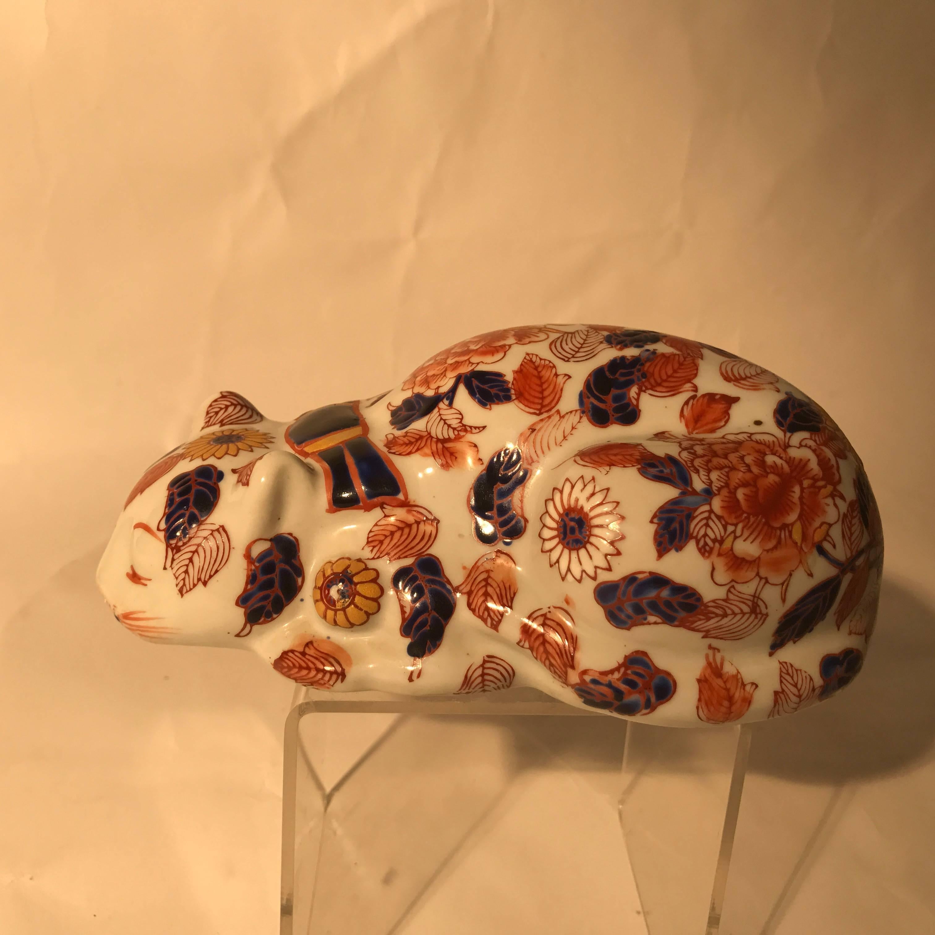 Taisho Japanese Antique Red Enameled Porcelain Crouching Cat Sculpture, 1920