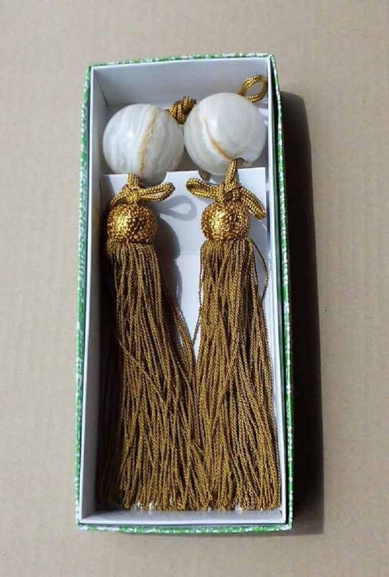 Japanese Scroll Weights Pair of Handcrafted Agate Fuchin 1