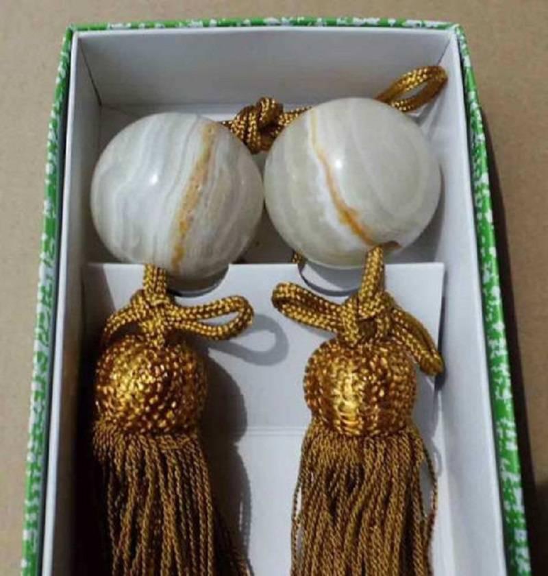 Japanese Scroll Weights Pair of Handcrafted Agate Fuchin 2