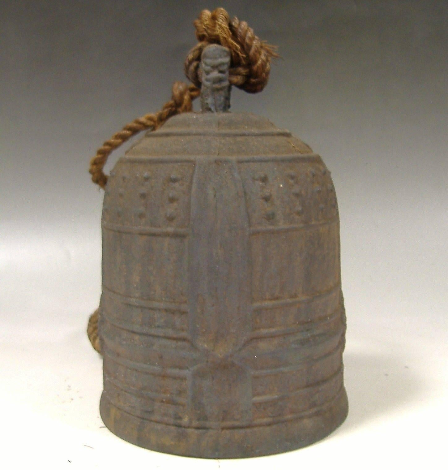 Japanese Old Hand Cast Temple Bell 3