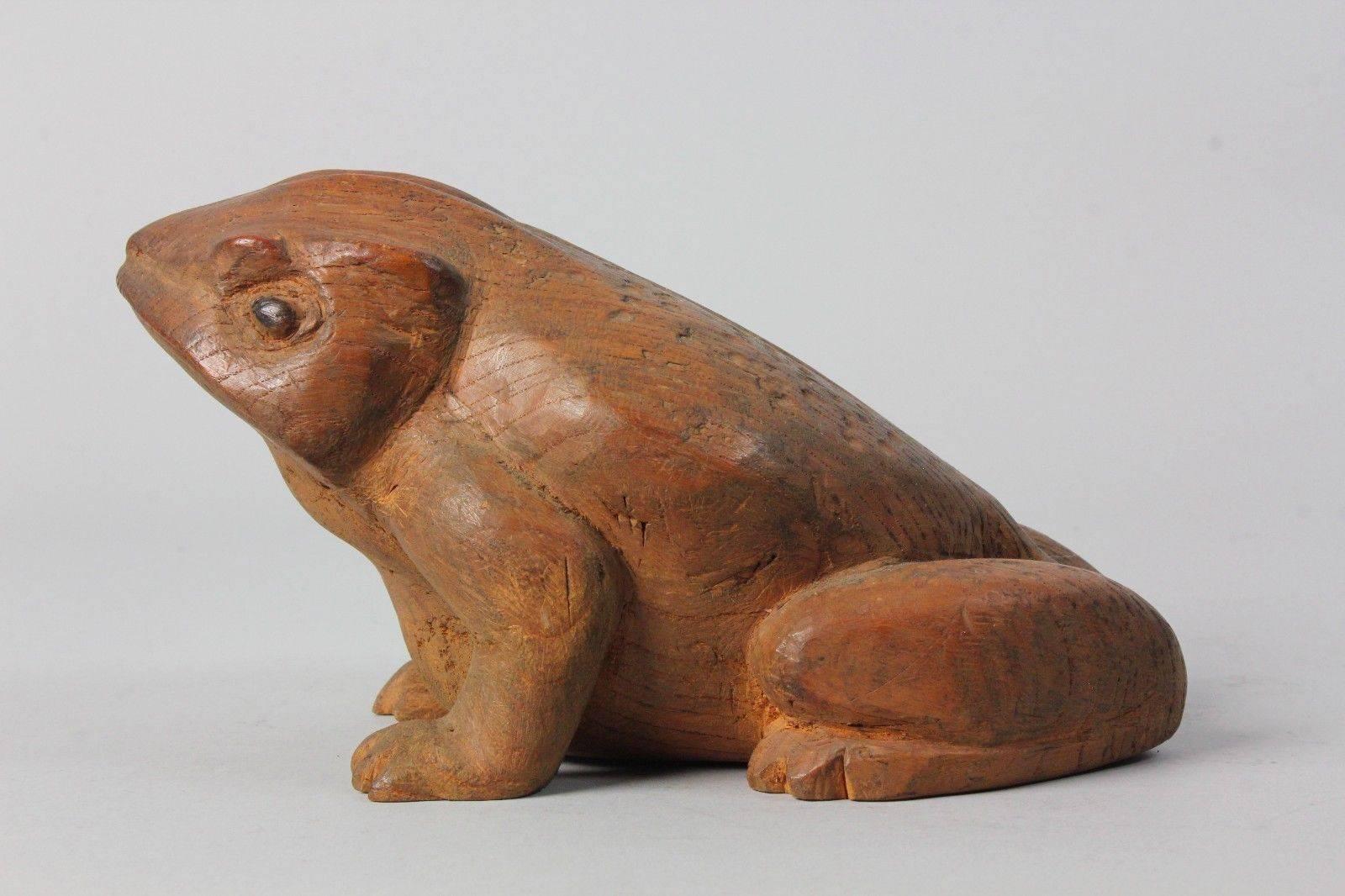 Taisho Japan Fine Antique Frog Toad Critter Hand-Carved Keyaki Wood, Early 20th Century