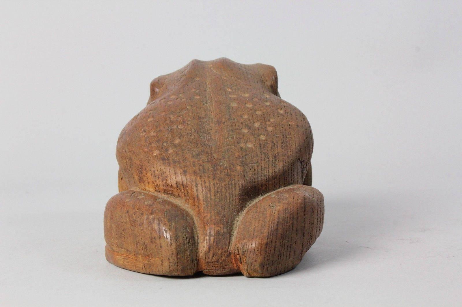 Granite Japan Fine Antique Frog Toad Critter Hand-Carved Keyaki Wood, Early 20th Century