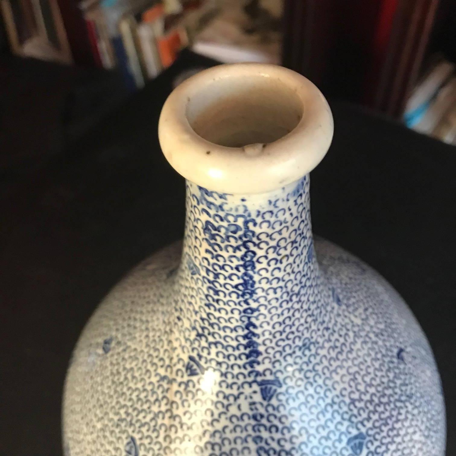 Japan Old Hand-Painted Blue and White Karakusa Octopus Vine Flowers Vase 1