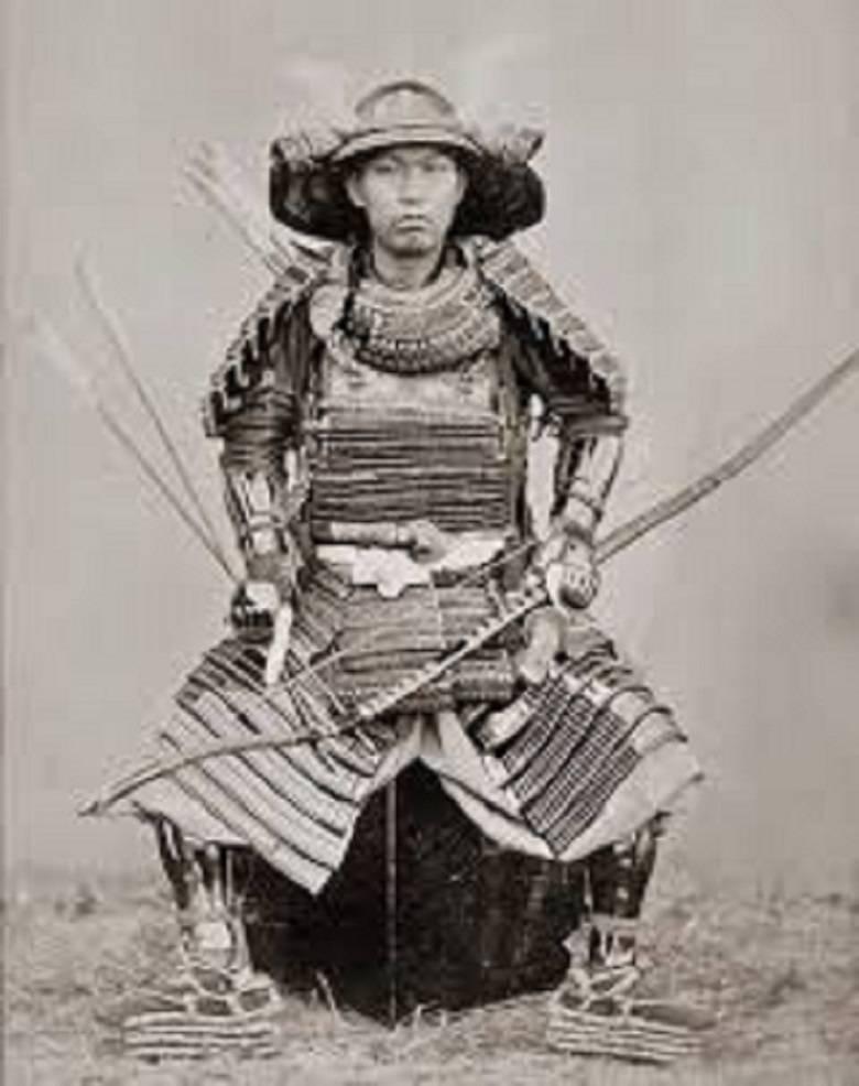 Japanese Pair of Samurai Bows Fine Lacquered Details Meiji Period, 19th Century 5