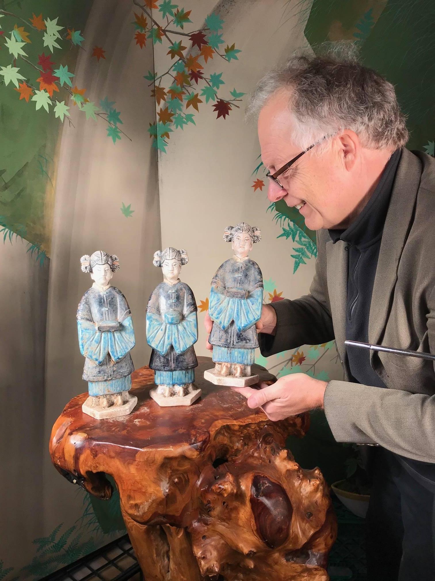 Important Ancient Chinese Trio of three women attendants handmade and hand glazed in vibrant turquoise and cobalt blue colors - a collection three figures, Ming dynasty 1368-1644. Superb quality.

The statues each are dressed in long gowns with long