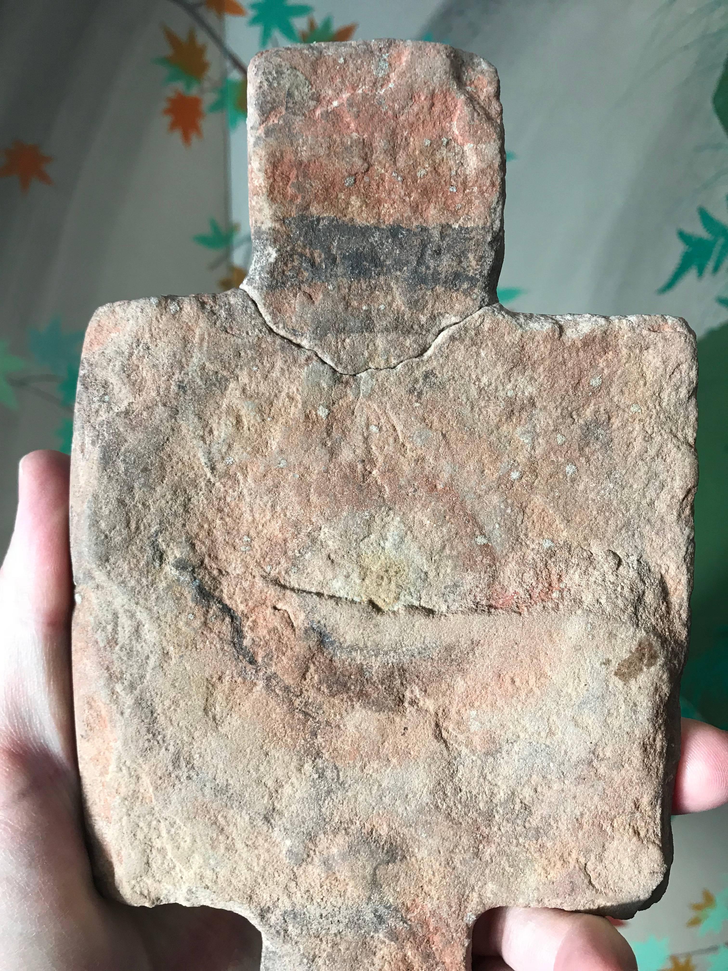 Grès Ancien palette de peinture américaine en pierre « Empil humain », culture Anasazi 900 av. J.-C. en vente