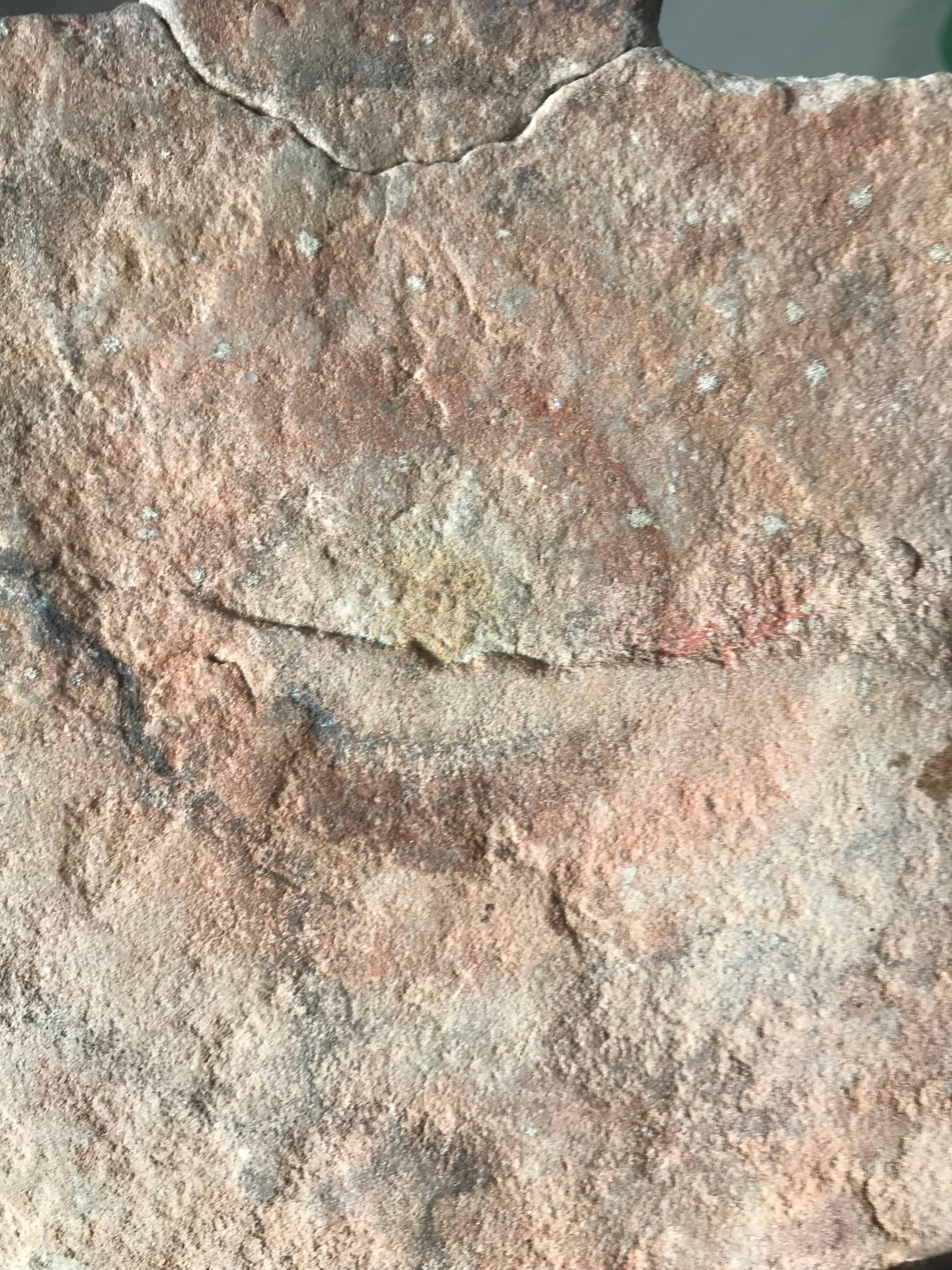 Ancien palette de peinture américaine en pierre « Empil humain », culture Anasazi 900 av. J.-C. en vente 1