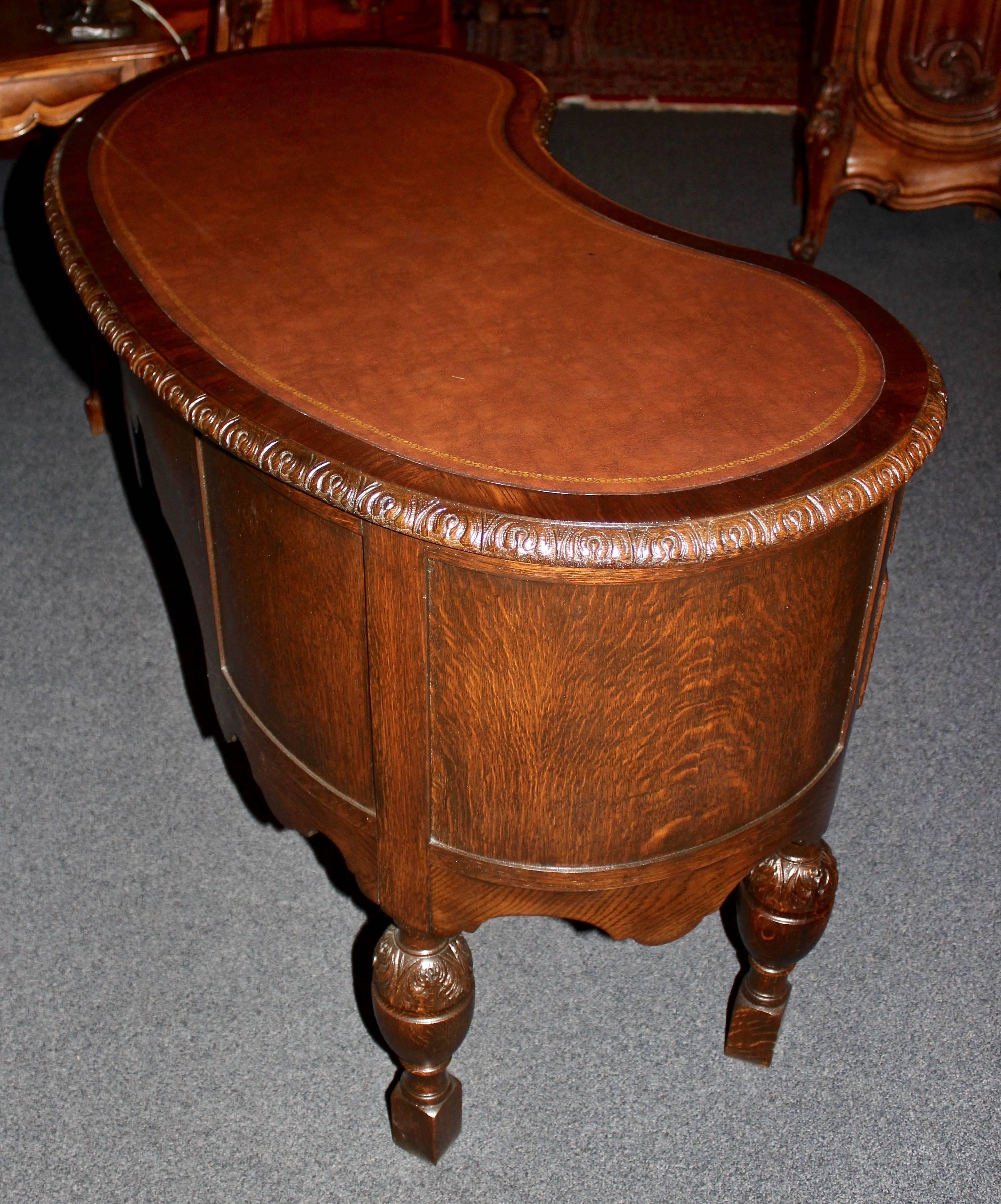 Early 20th Century English Jacobean Kidney Desk For Sale 2