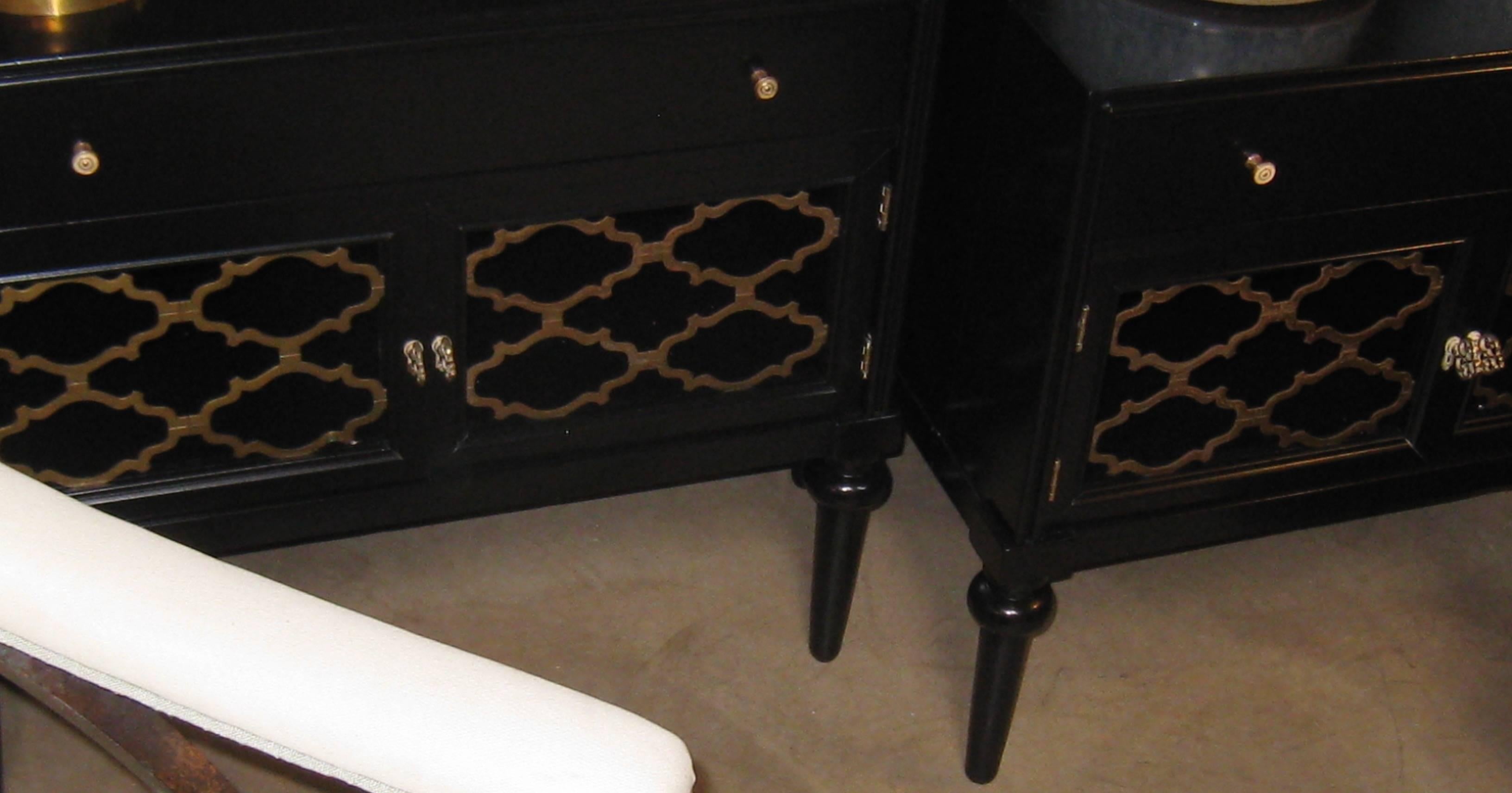 Pair of Mid-20th Century night chests. 4
