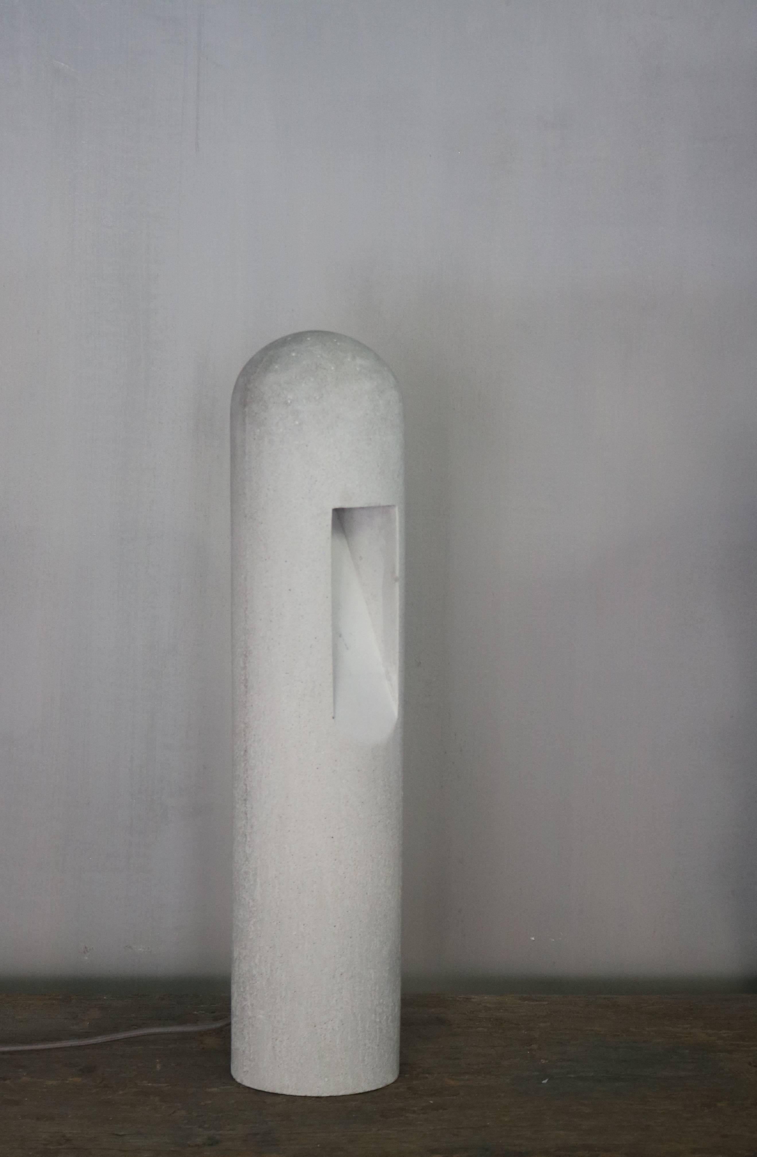 Beautiful lamp made in concrete from Rick Owens.
The price on this piece is inclusive Danish vat.