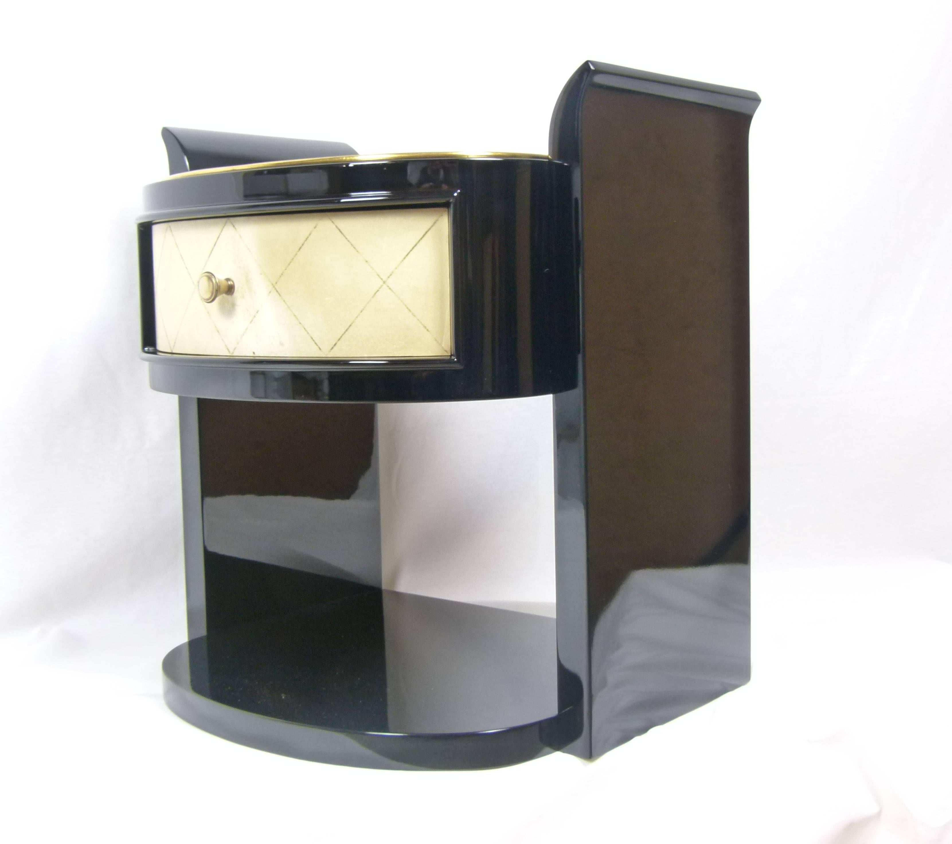 Pair of Modernist Art Deco Bedside Tables in Lacquer and Parchment 2