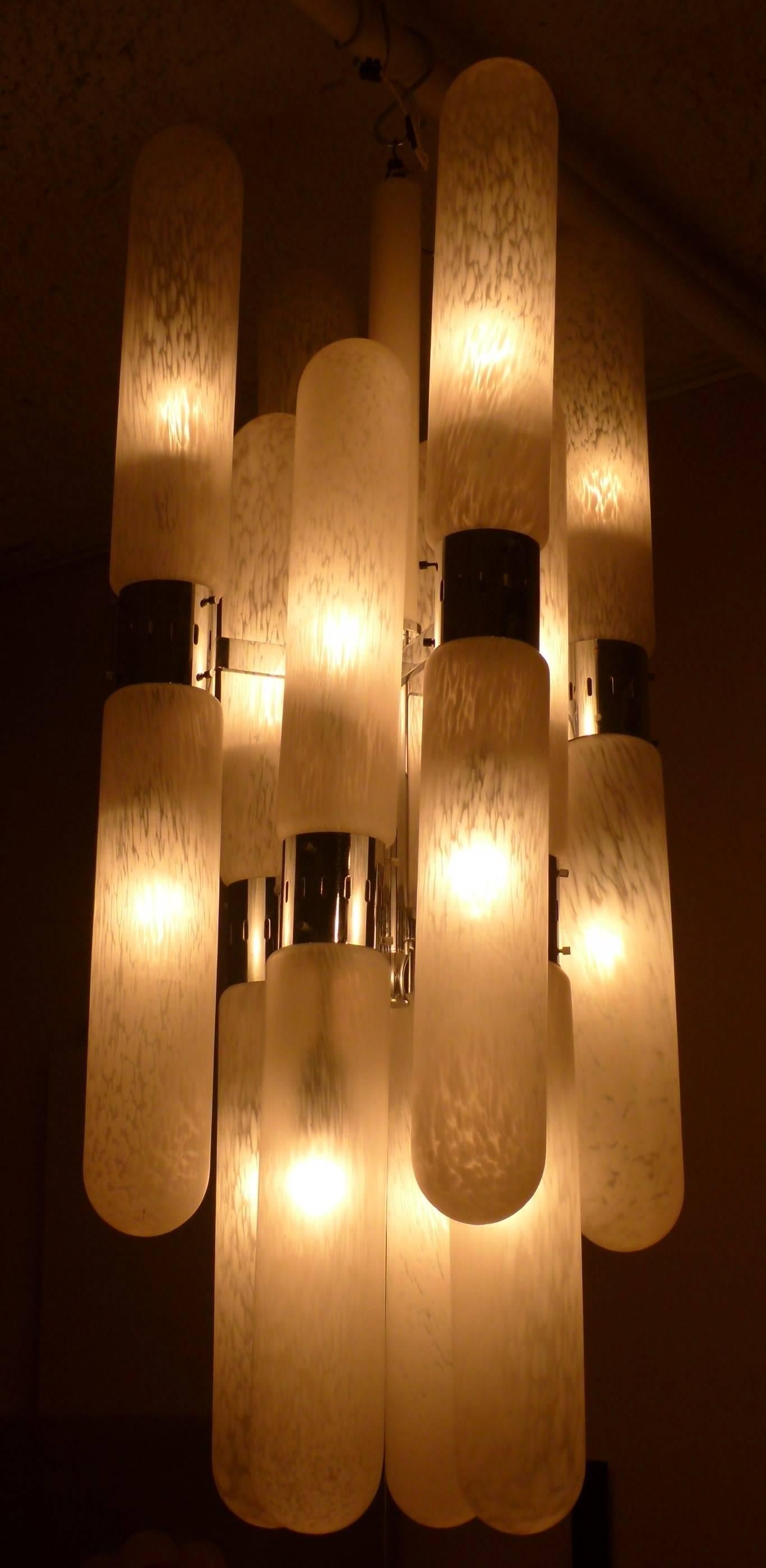 1960s Italian Chandelier with 16 Lights by Carlo Nazon 1