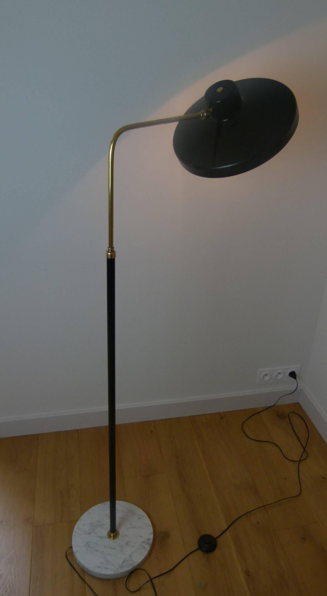 1960s Italian Floor Lamp by Stilnove In Excellent Condition In Saint-Ouen, FR