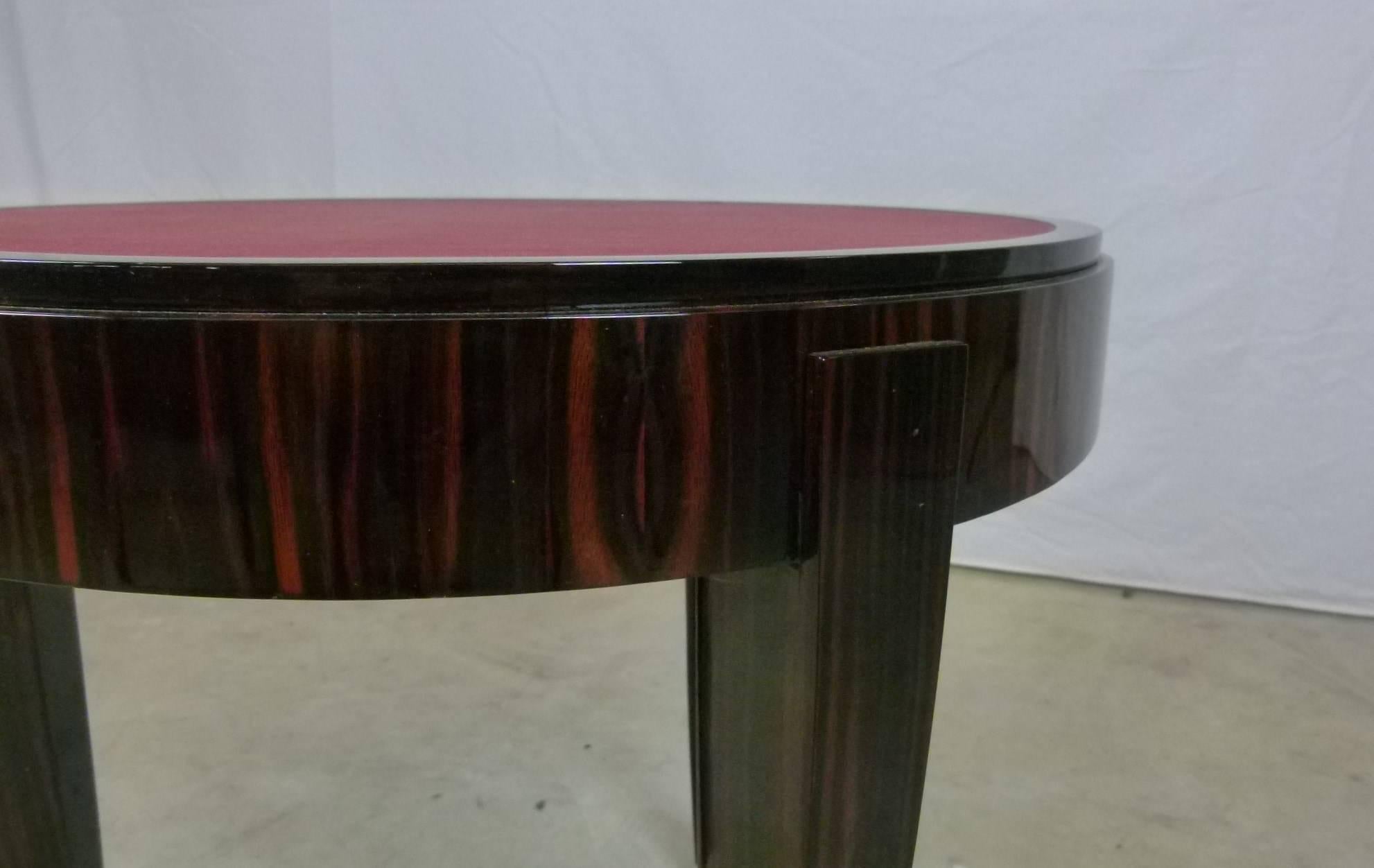 Pair of End or Sofa Tables in Macassar Ebony and Leather In Excellent Condition In Saint-Ouen, FR