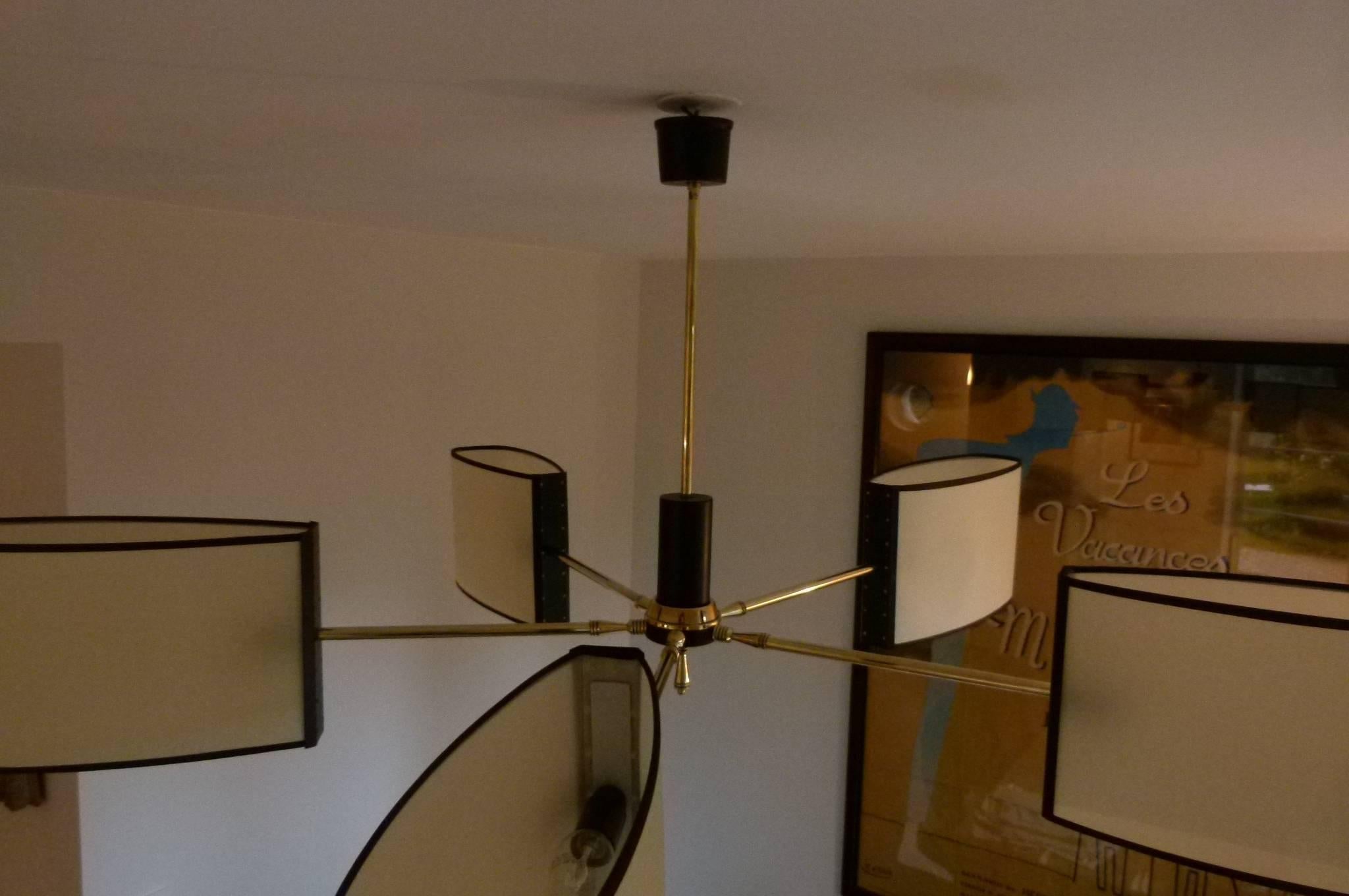 1950s Circular Chandelier with Five Lighted Arms by Maison Lunel In Excellent Condition In Saint-Ouen, FR