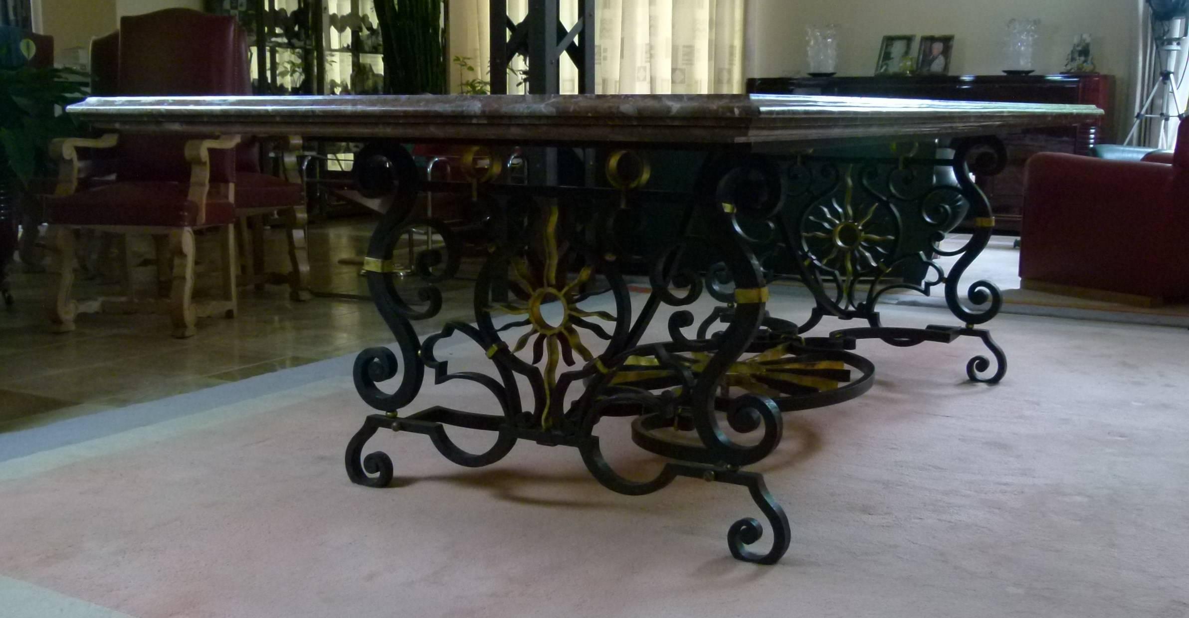 French 1940s Table in Marble and Wrought Iron with Sun Pattern by Gilbert Poillerat