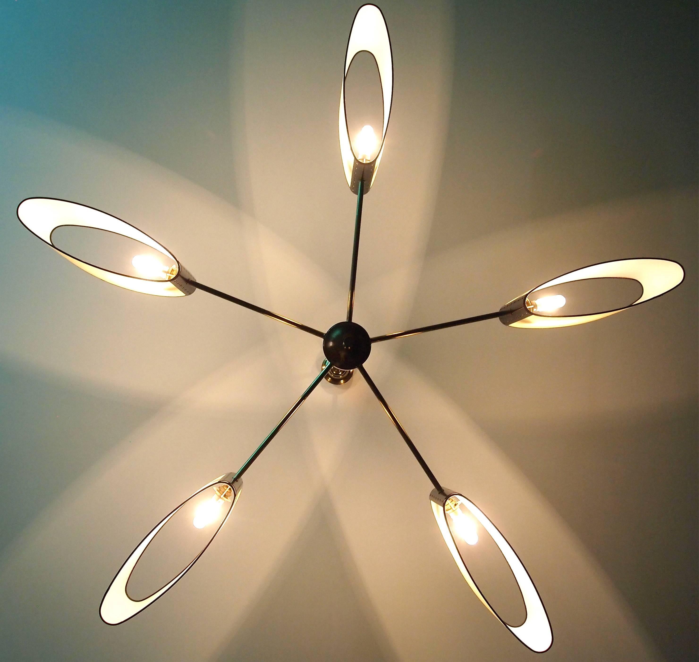1950s Circular Chandelier by Maison Lunel In Excellent Condition In Saint-Ouen, FR