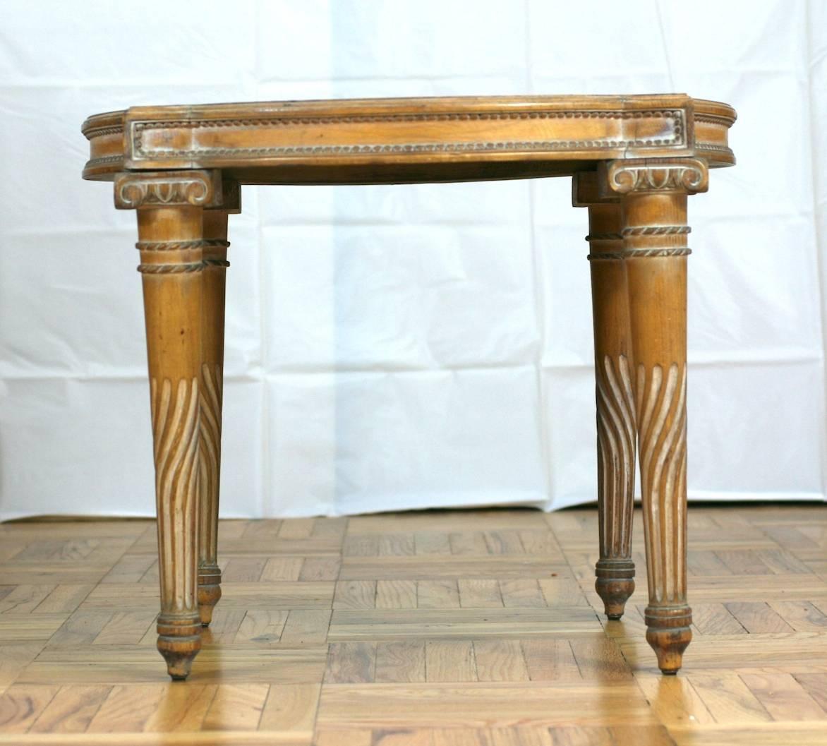 Nord-américain Table à miroir néoclassique en vente