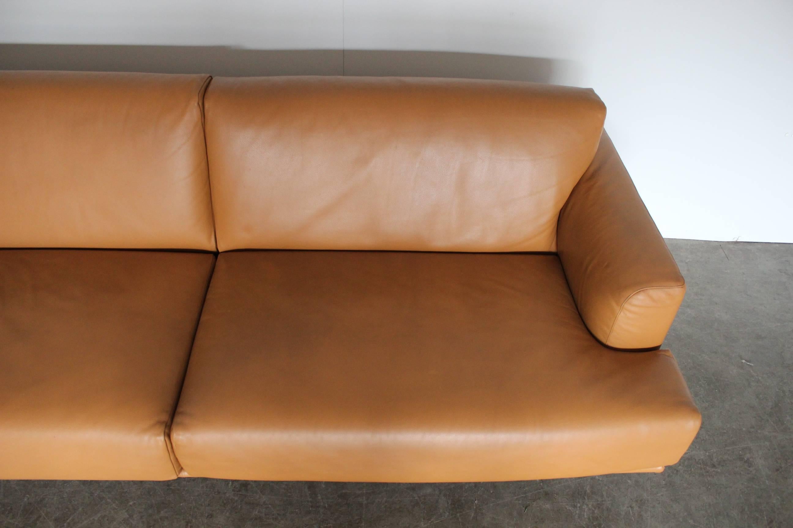 Canapé à assise Cassina 253 Nest en cuir beige Pelle Naturale de Lissoni 1