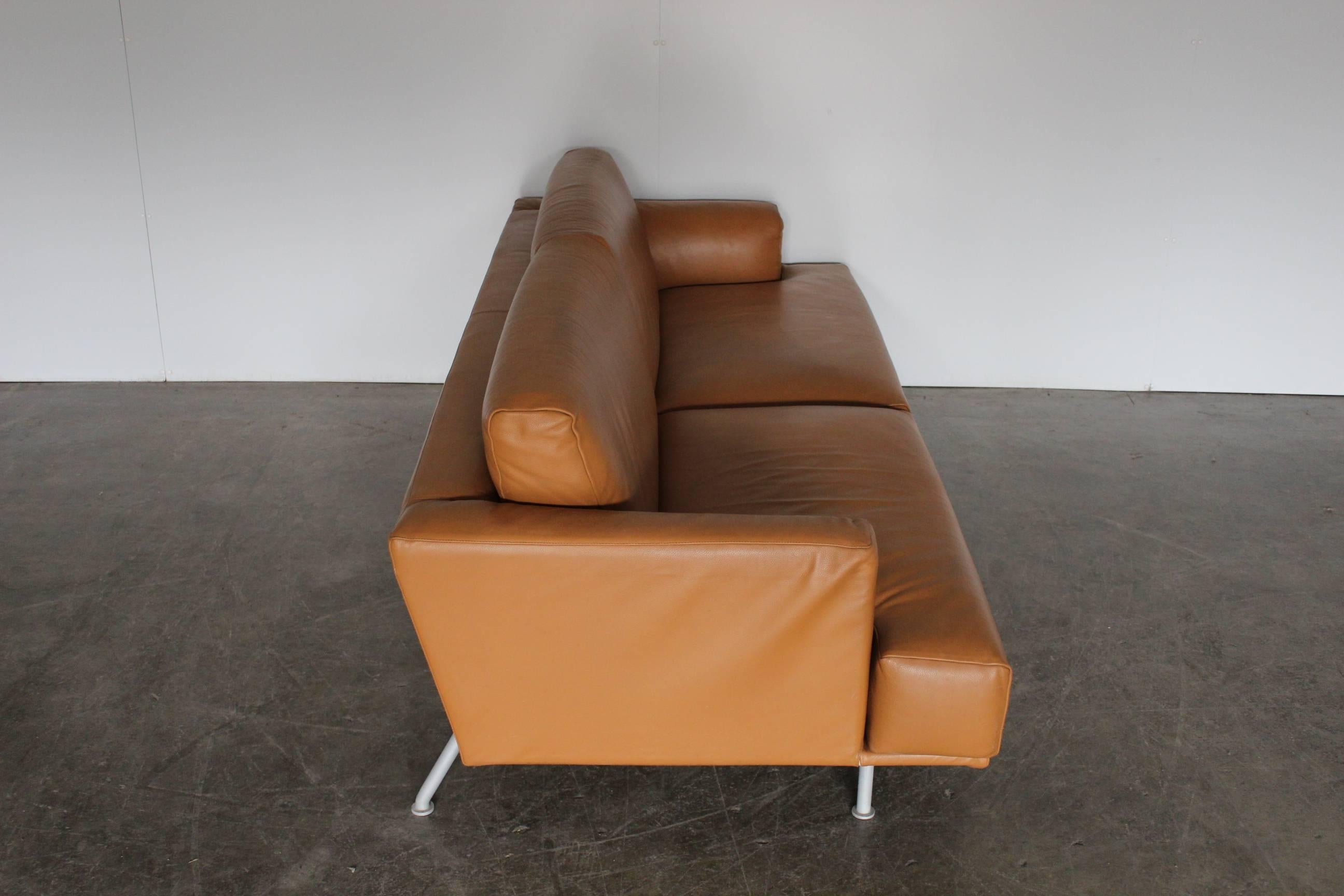 Canapé à assise Cassina 253 Nest en cuir beige Pelle Naturale de Lissoni Excellent état à Barrowford, GB