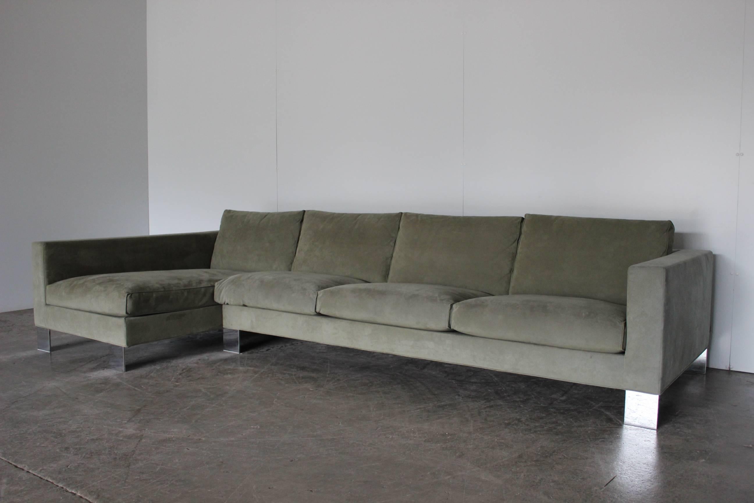 Minotti Pollock: Viersitzer-Sofa in L-Form in Salvia Alcantara, Rodolfo Dordoni (Handgefertigt)