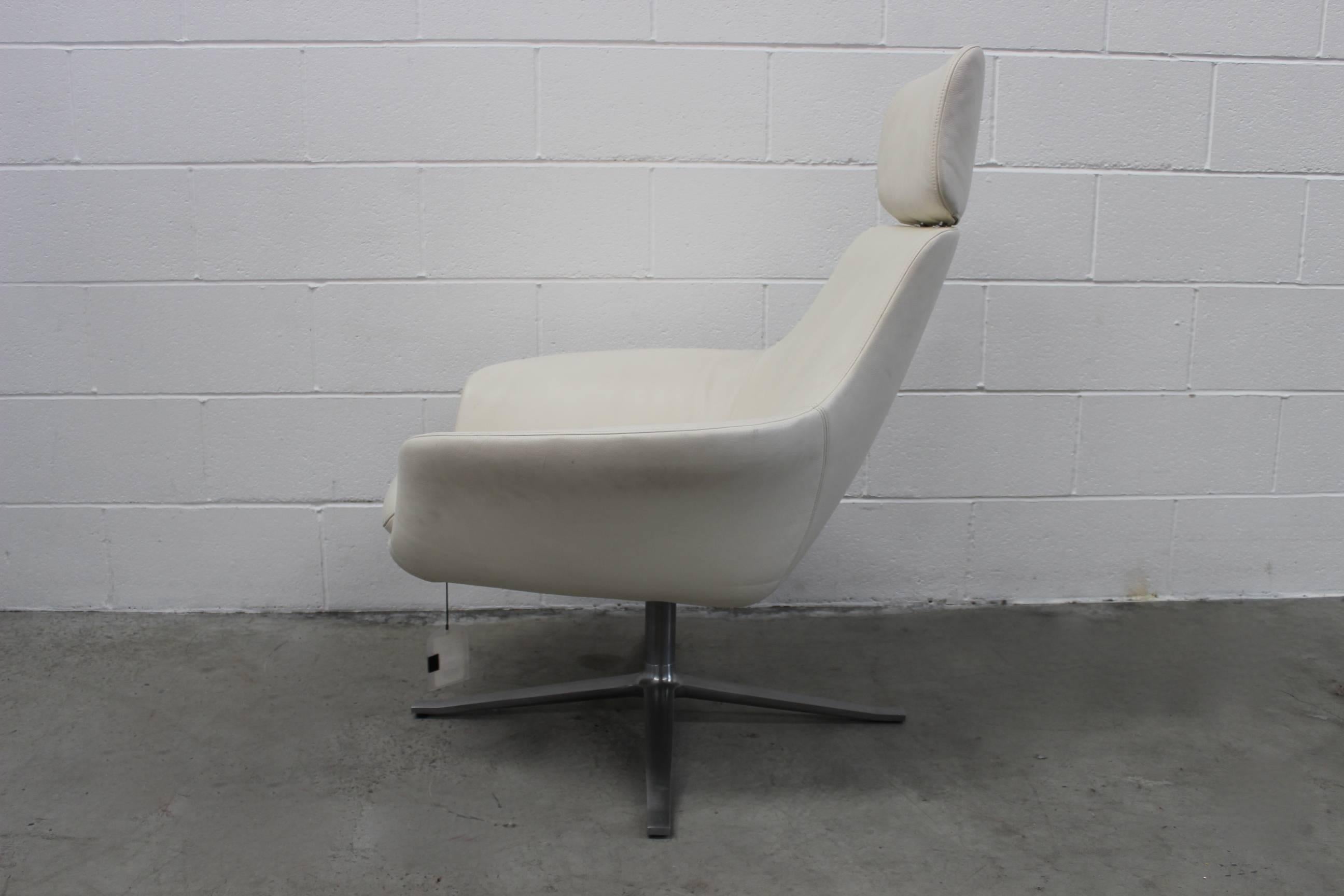 Walter Knoll Oscar-Sessel und Hocker aus cremefarbenem Leder von PearsonLloyd (Deutsch)
