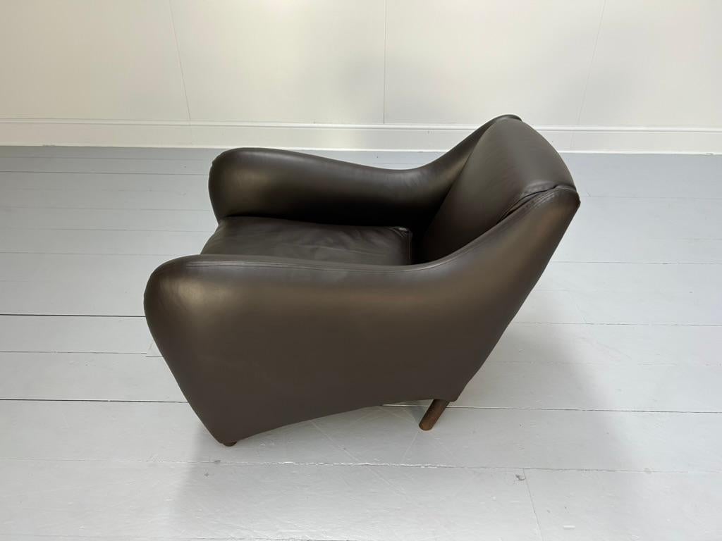 XXIe siècle et contemporain Paire de fauteuils et pouf 