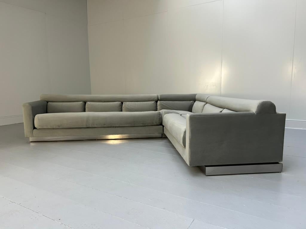 Vladimir Kagan L-Shape 5-Seat Sectional Sofa - In Pale-Grey Velvet For Sale 3