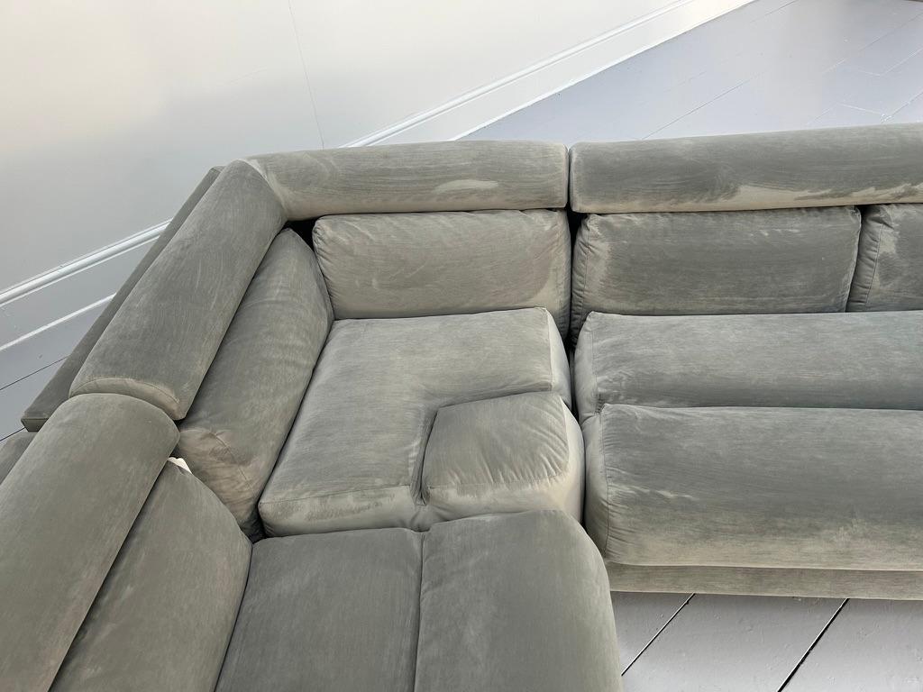 Vladimir Kagan L-Shape 5-Seat Sectional Sofa - In Pale-Grey Velvet For Sale 7