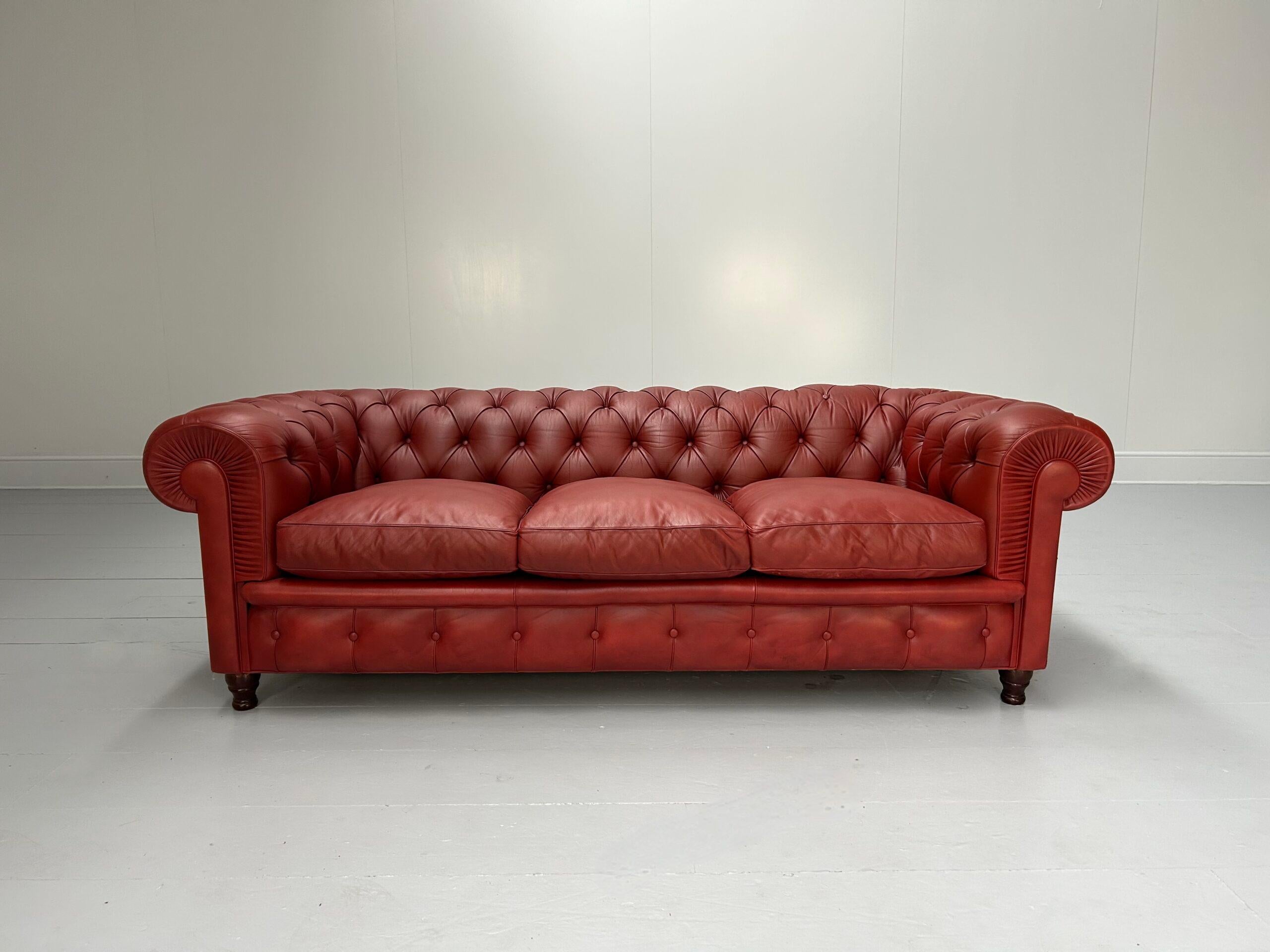 On offer on this occasion is an ultra-rare, exceptionally-presented “Chester” 3-Seat Sofa from the world renown Italian furniture house of Poltrona Frau.
As you will no doubt be aware by your interest in this Renzo Frau masterpiece, Poltrona Frau